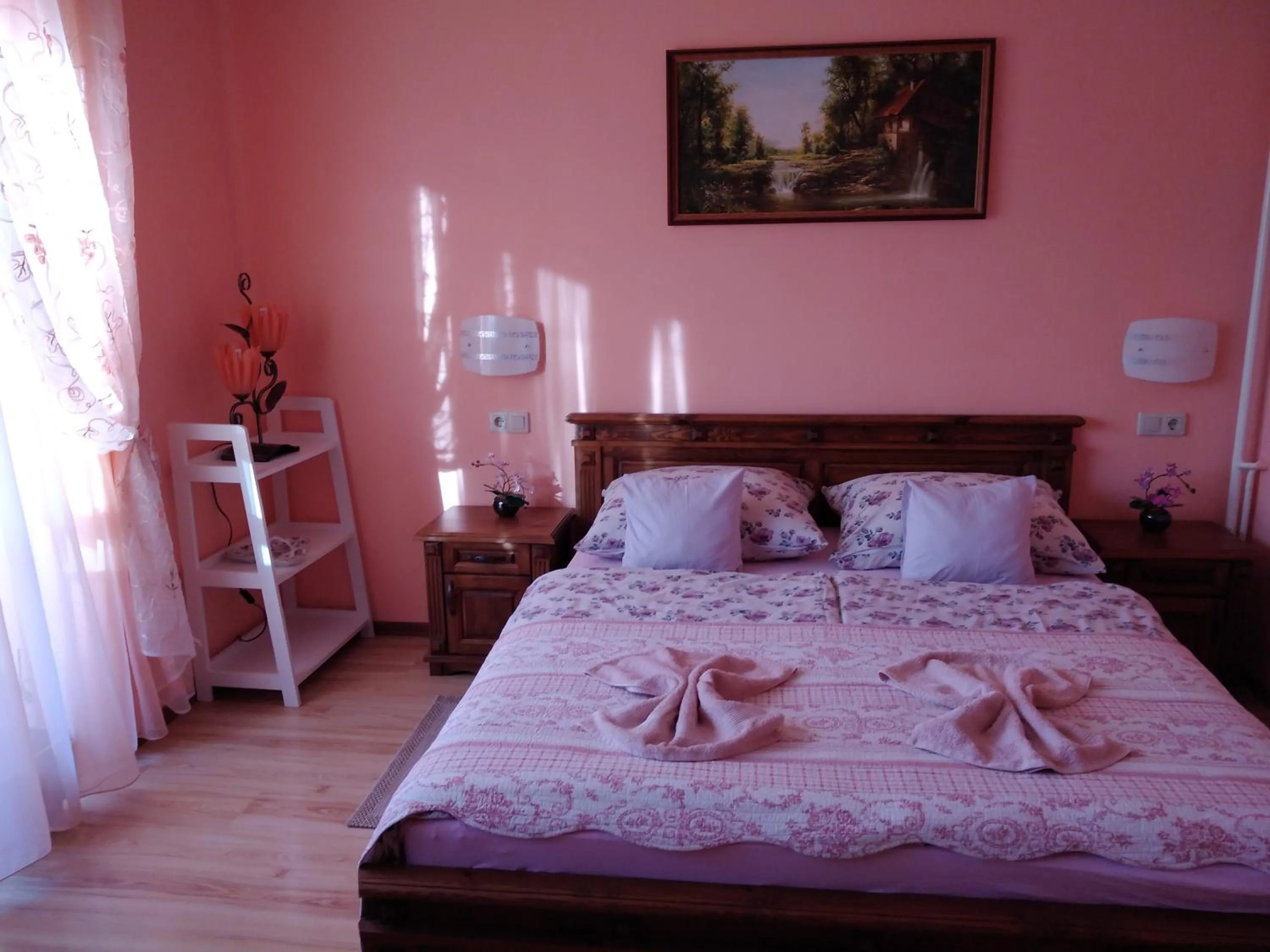Bed in Maxim Ház