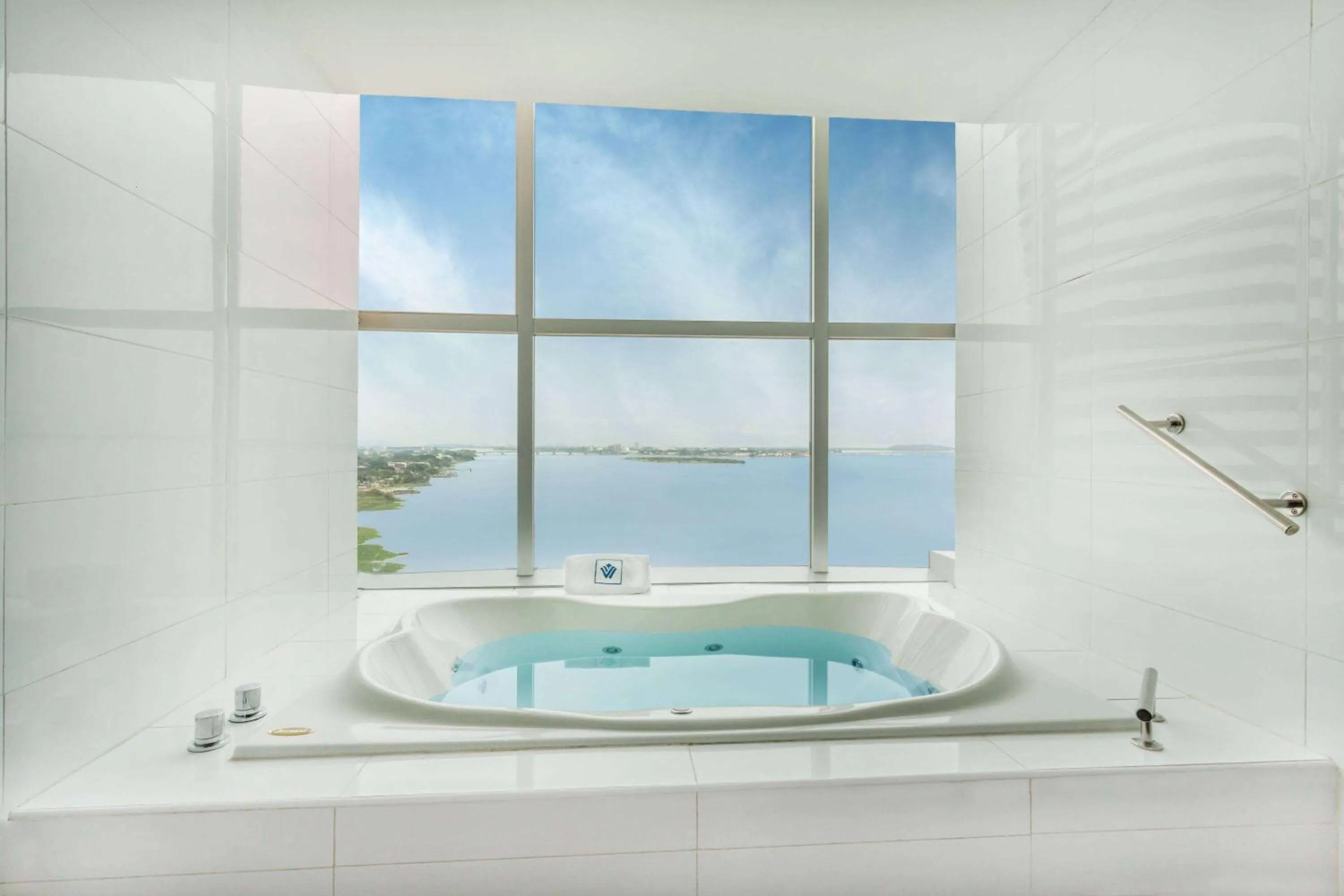 Day in Wyndham Guayaquil, Puerto Santa Ana