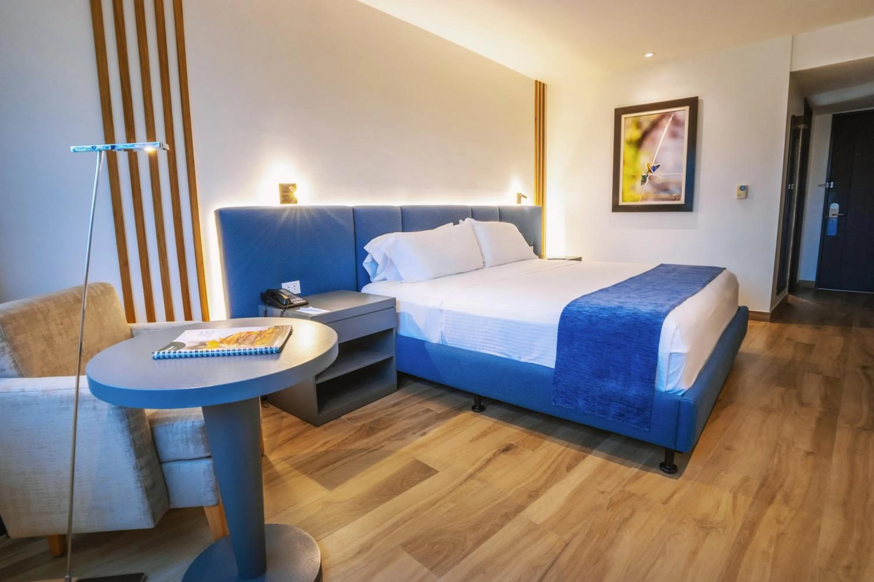 Bed in Wyndham Guayaquil, Puerto Santa Ana