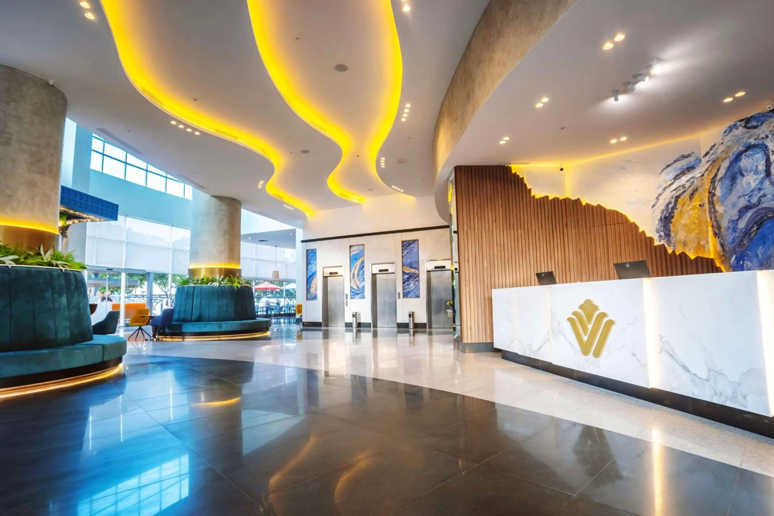 Lobby or reception in Wyndham Guayaquil, Puerto Santa Ana