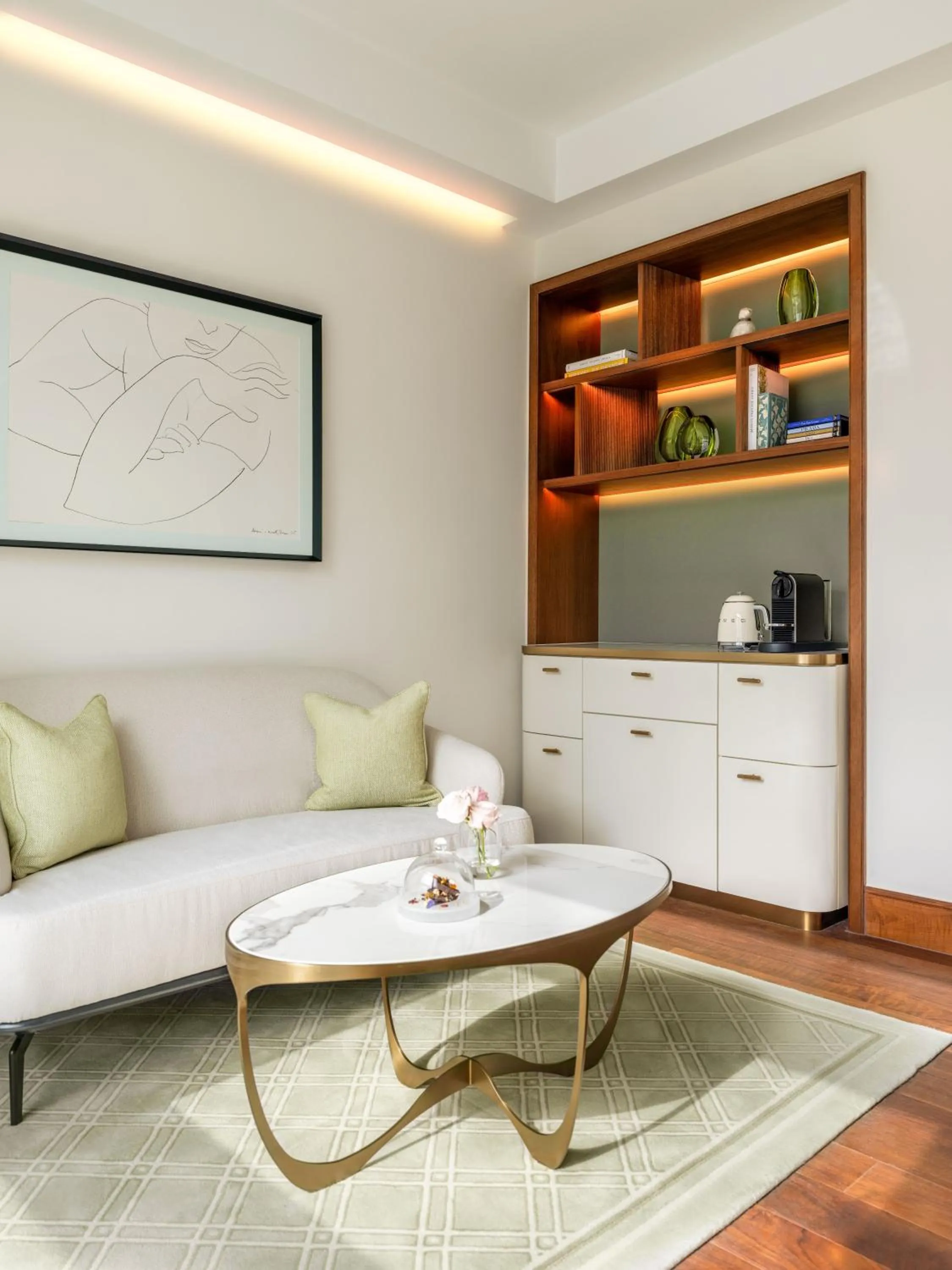 Coffee/tea facilities in Lanson Place Causeway Bay, Hong Kong