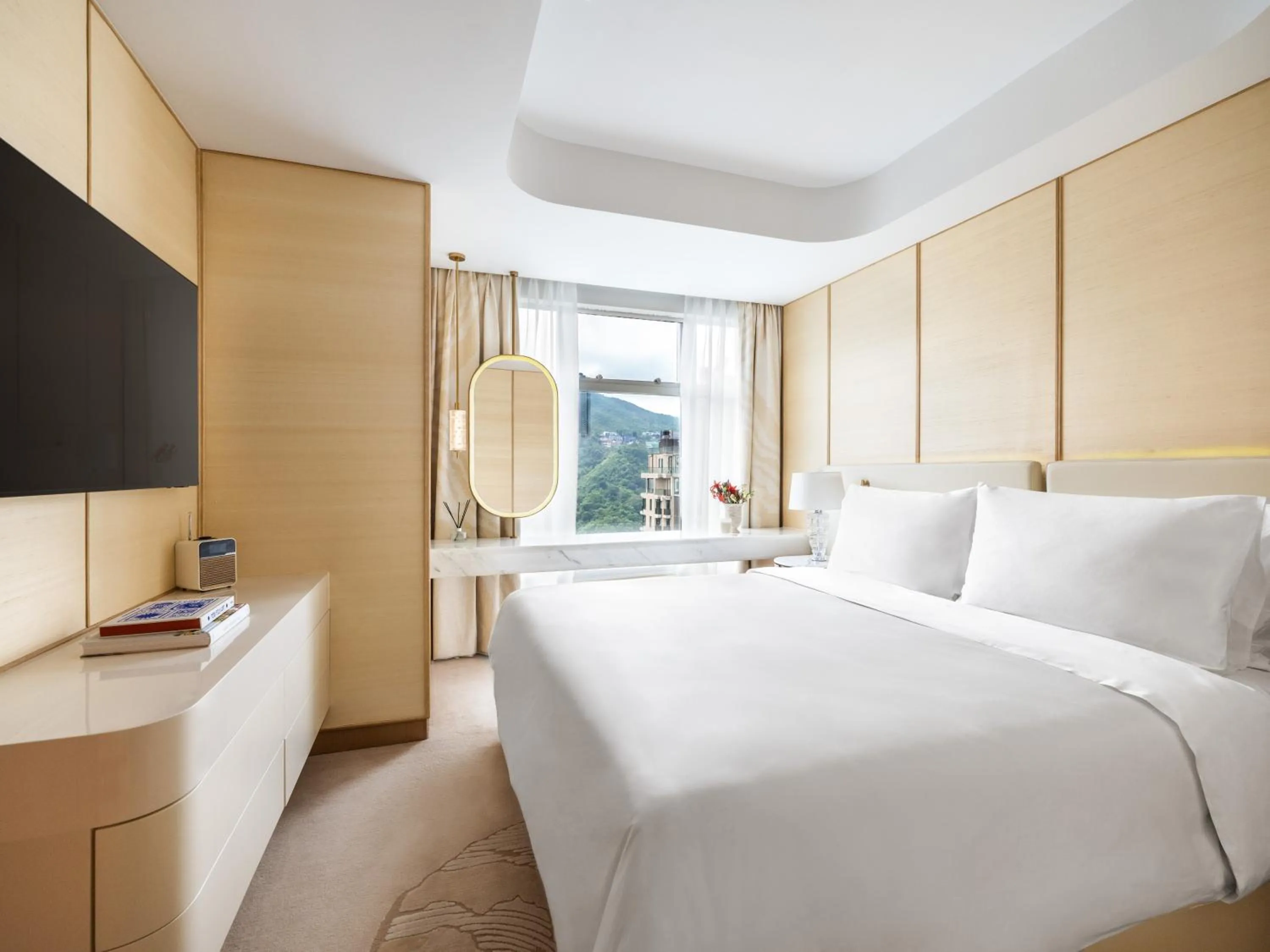 Bedroom, Bed in Lanson Place Causeway Bay, Hong Kong