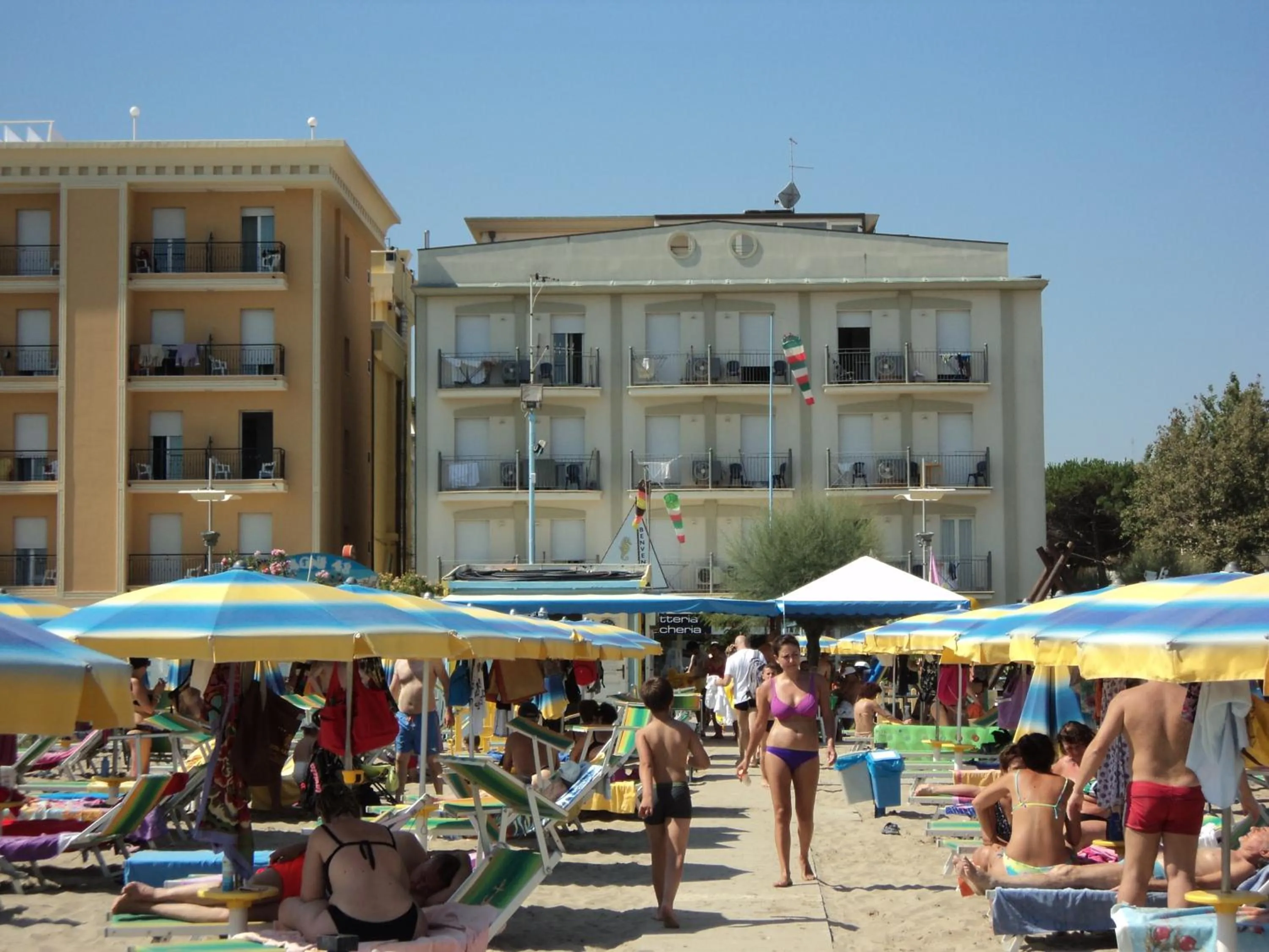 Property building in Residence Roxy