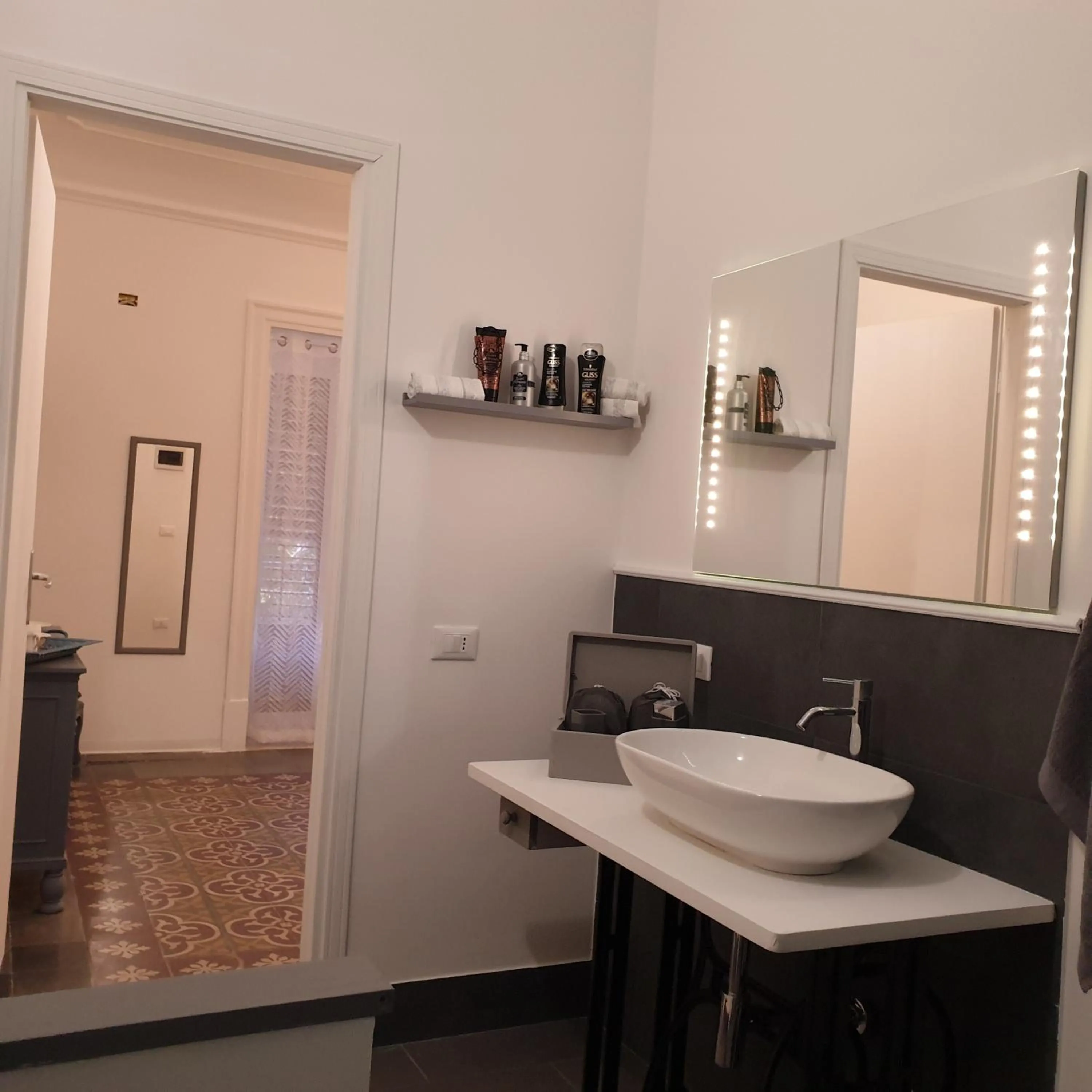 King Room with Balcony in Opera Prima 28