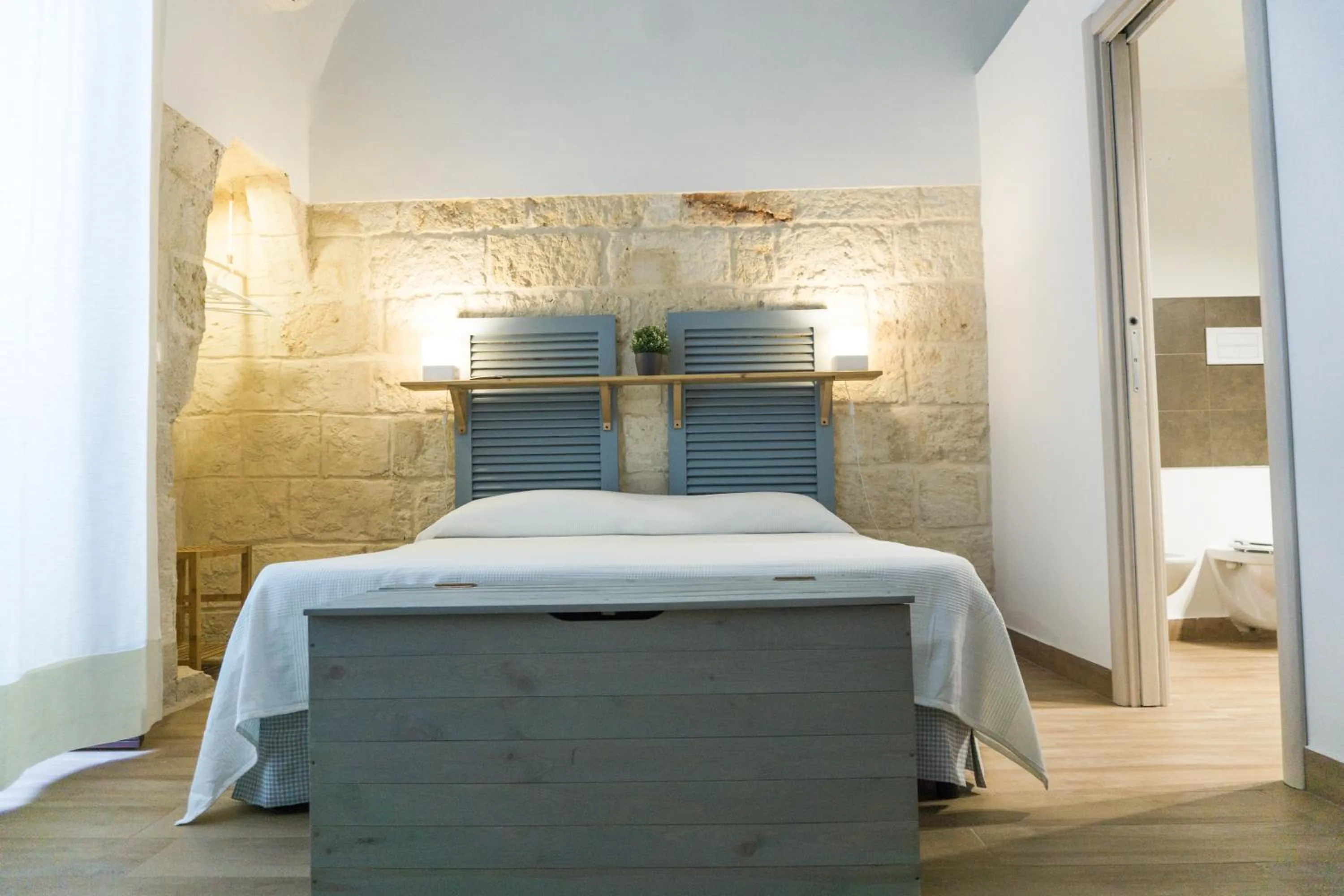 Photo of the whole room, Bed in Donato Rooms