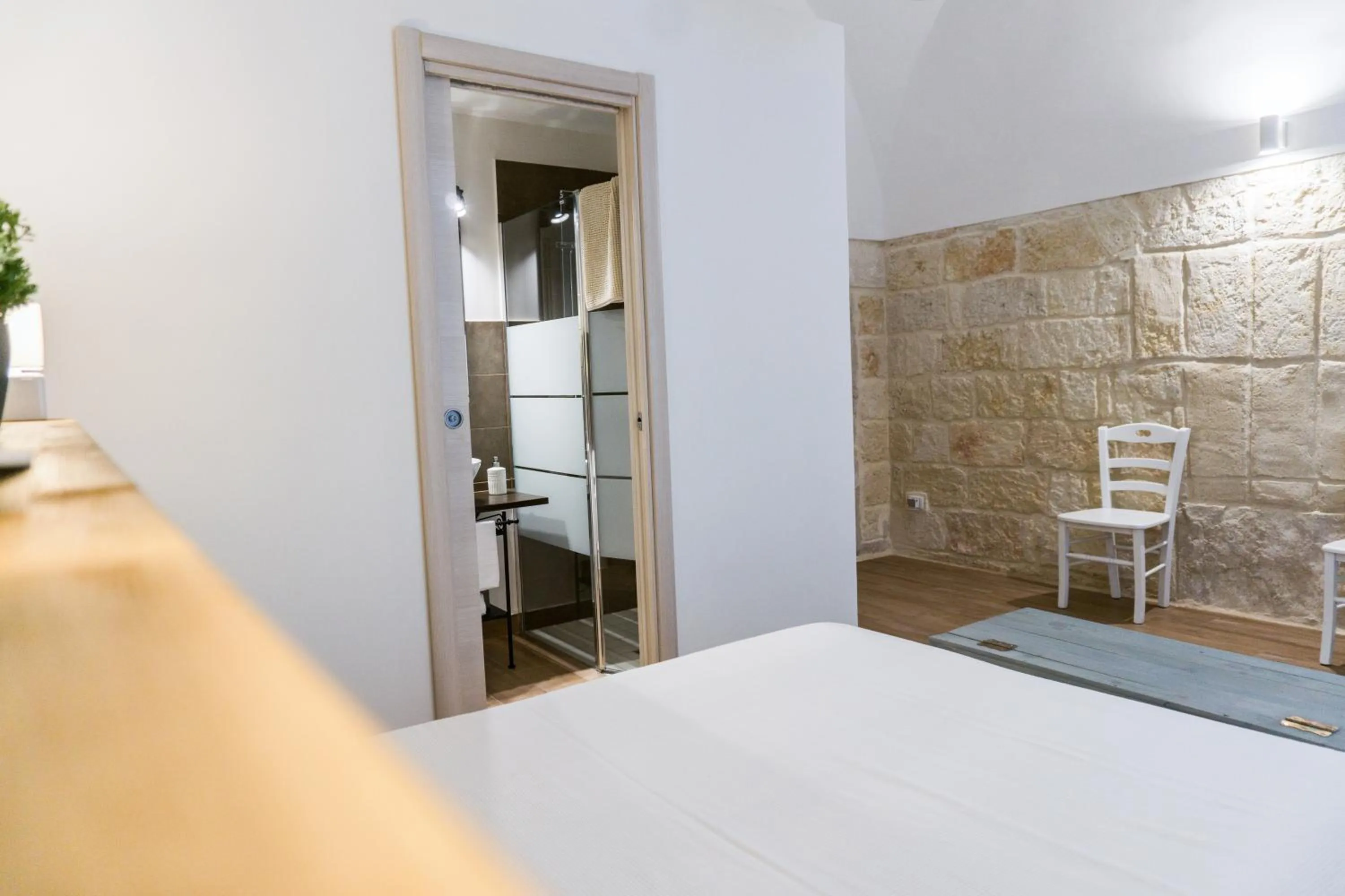 Photo of the whole room, Bed in Donato Rooms