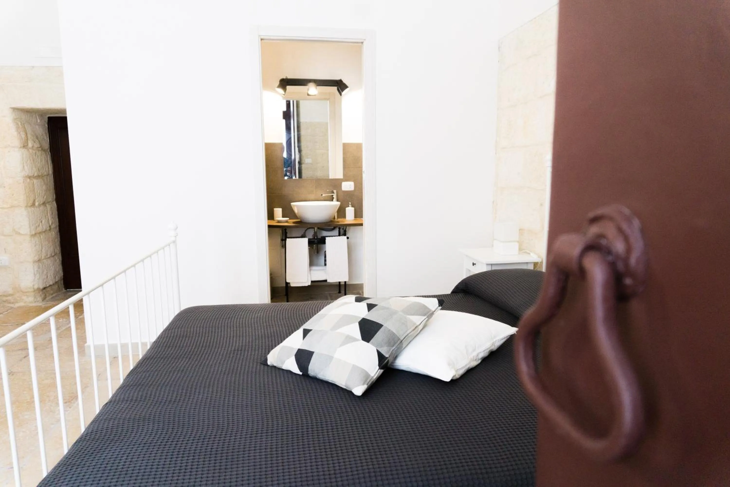 Photo of the whole room, Bed in Donato Rooms