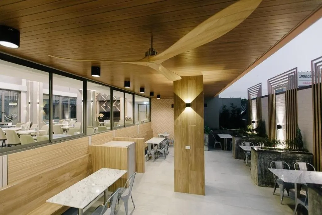 Restaurant/places to eat in Arista Hotel Ubon