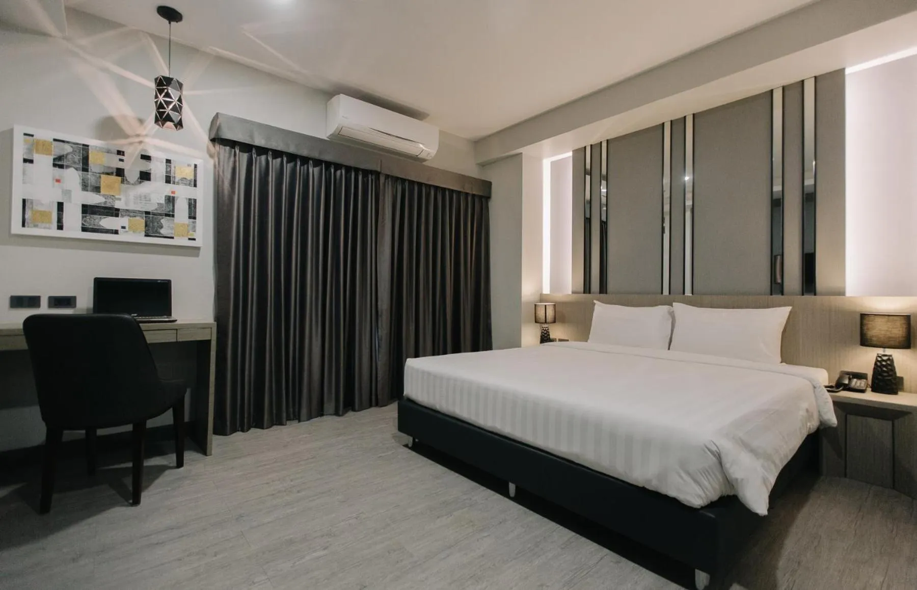 Bed in Arista Hotel Ubon