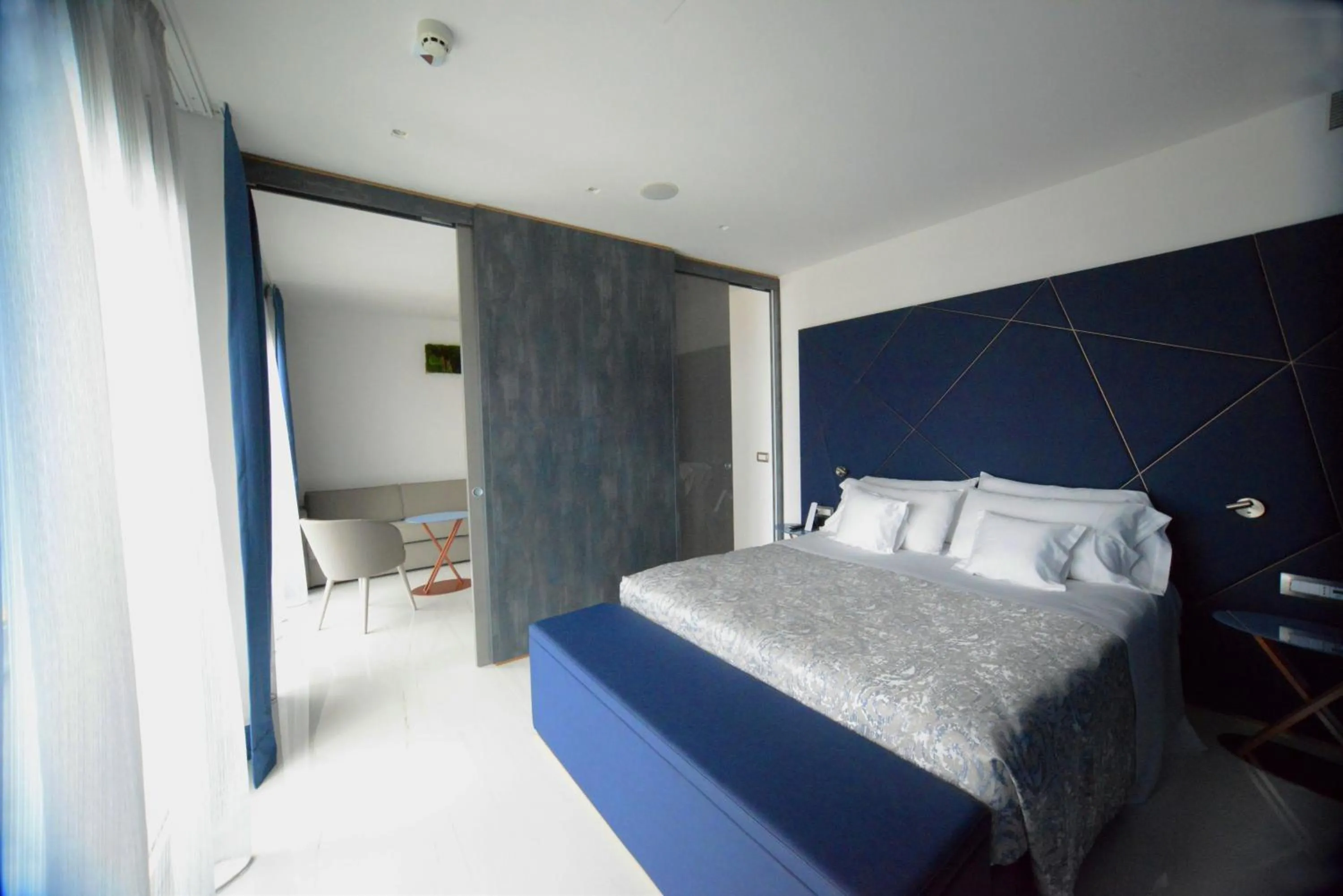 Bedroom, Bed in Grande Albergo Marin