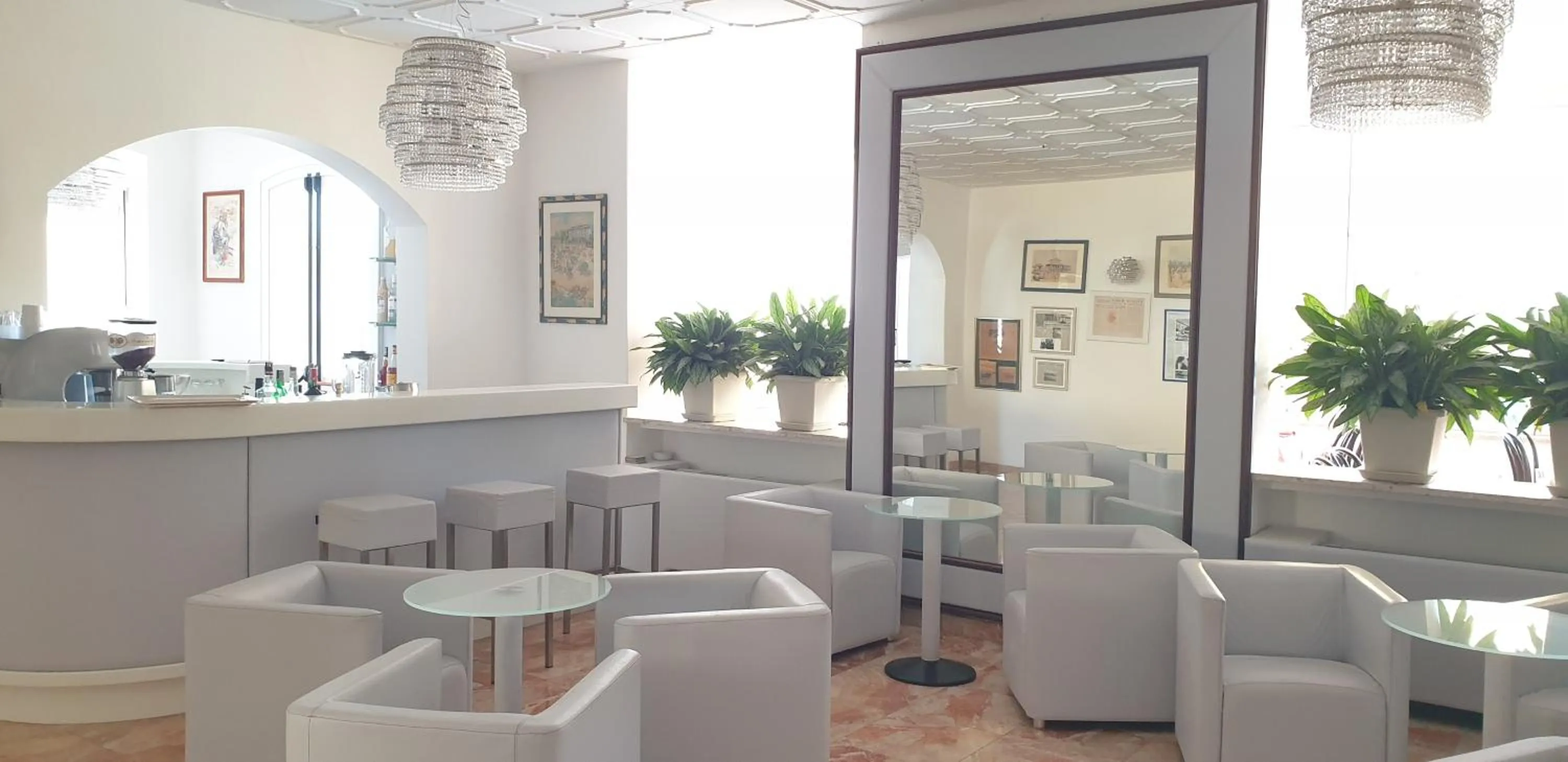 Seating area in Grande Albergo Marin