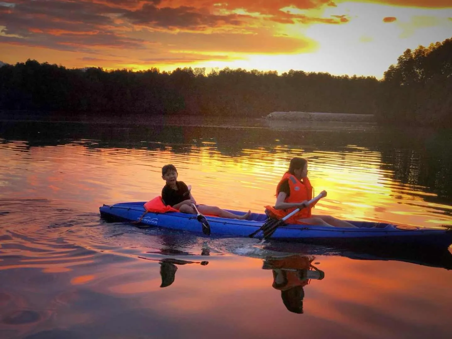 Canoeing in Gayang Friendly Water House Homestay