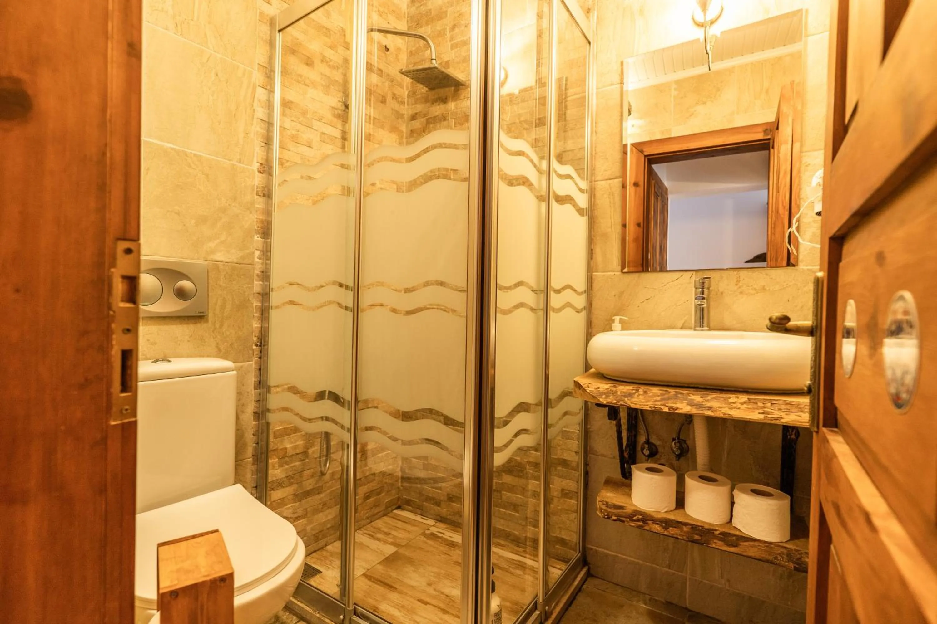 Amazon Petite Palace