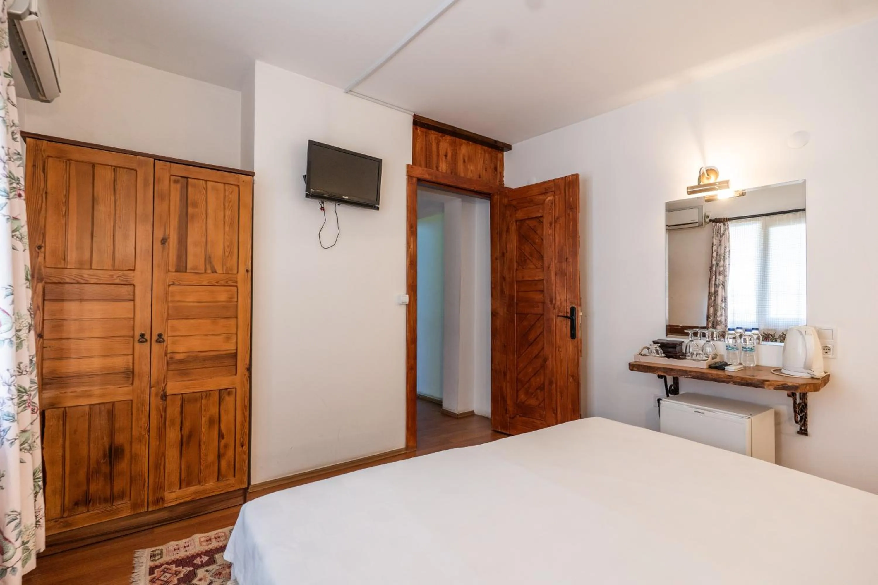 Bed in Amazon Petite Palace