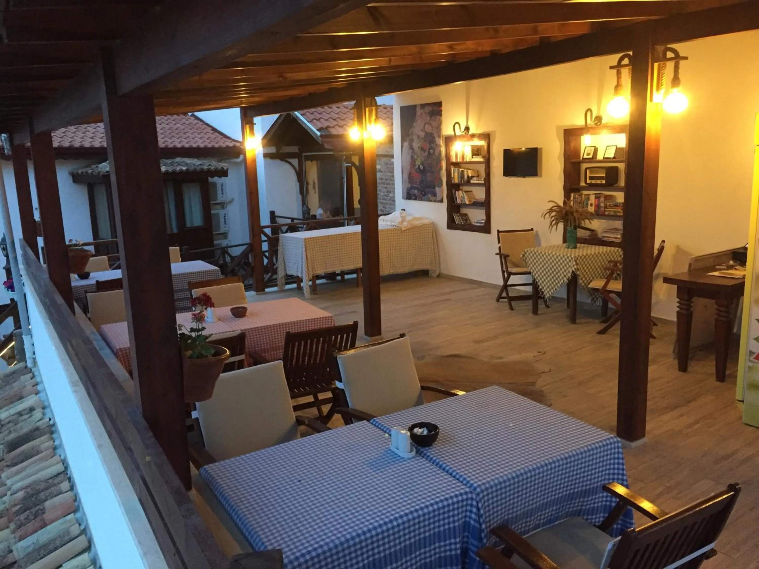 Patio in Amazon Petite Palace