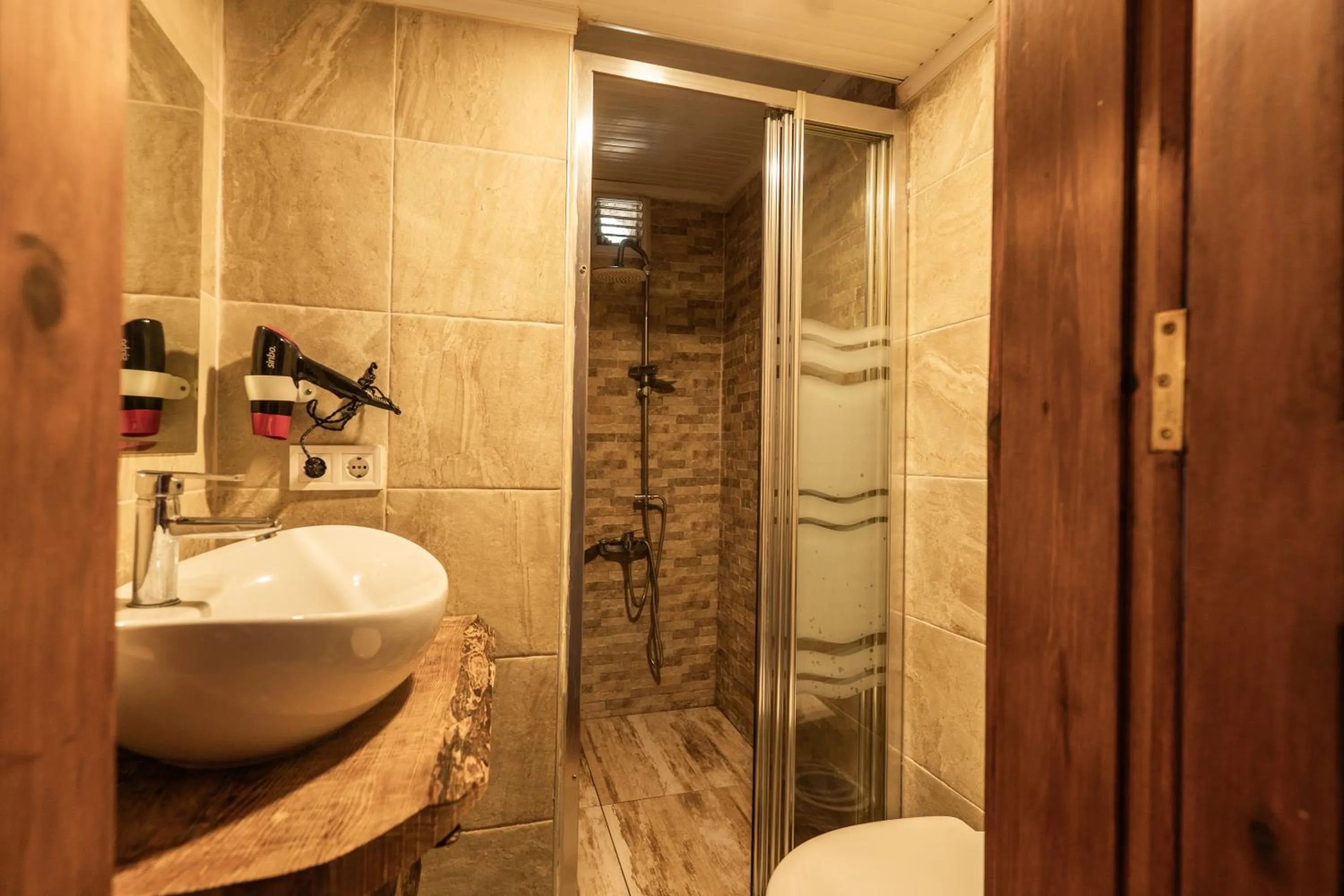 Shower in Amazon Petite Palace