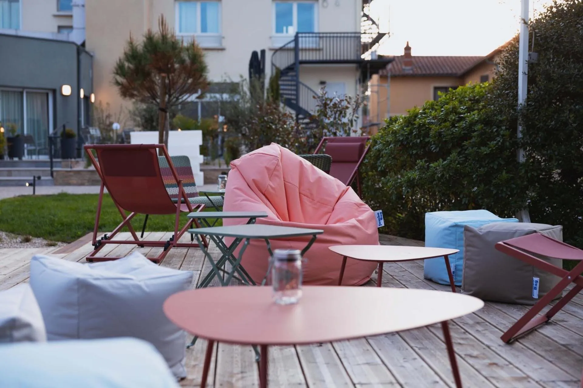 Patio in The Originals Boutique, Hôtel Le Pariou, Issoire