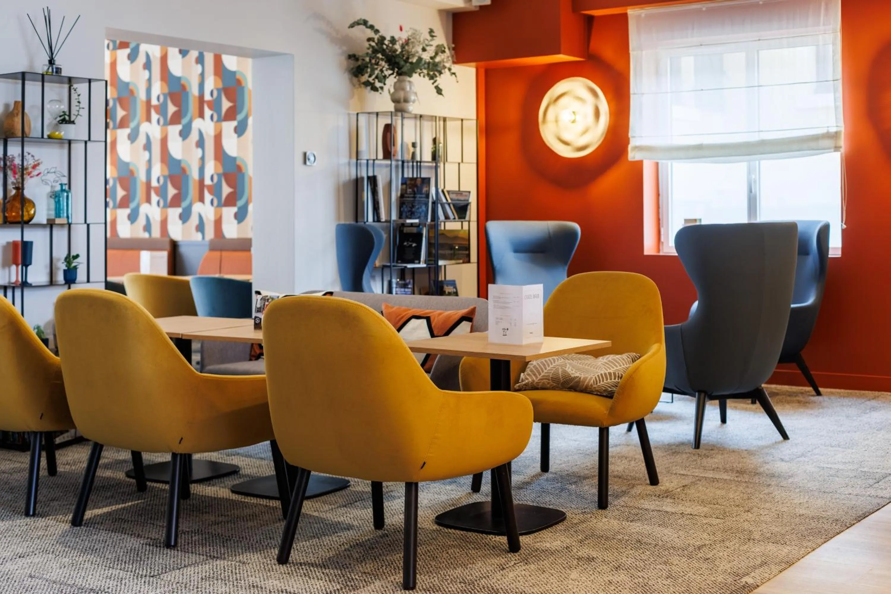 Living room in The Originals Boutique, Hôtel Le Pariou, Issoire