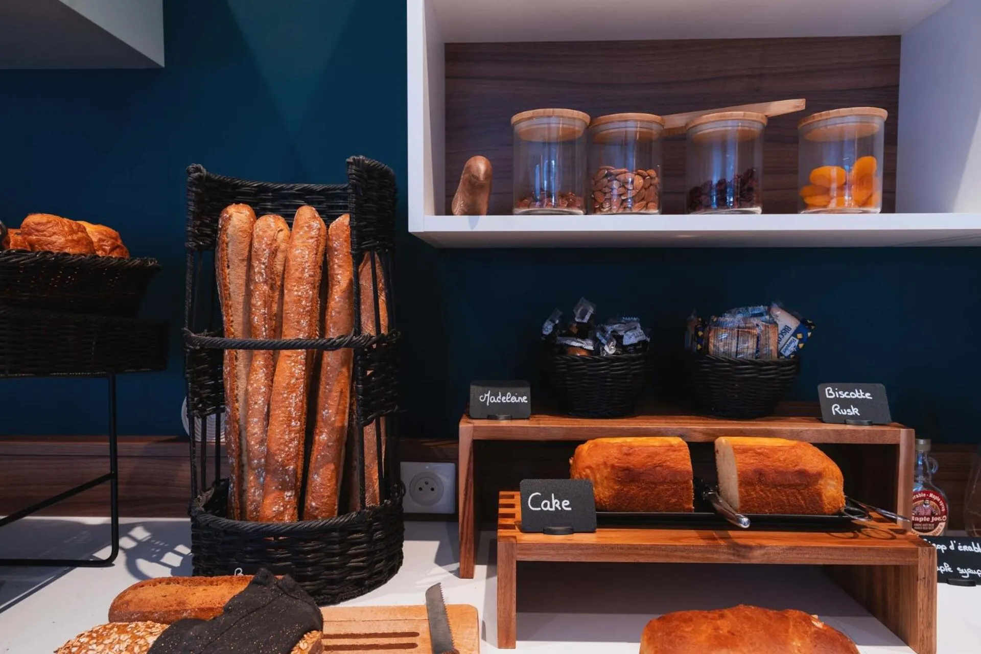 Buffet breakfast in The Originals Boutique, Hôtel Le Pariou, Issoire