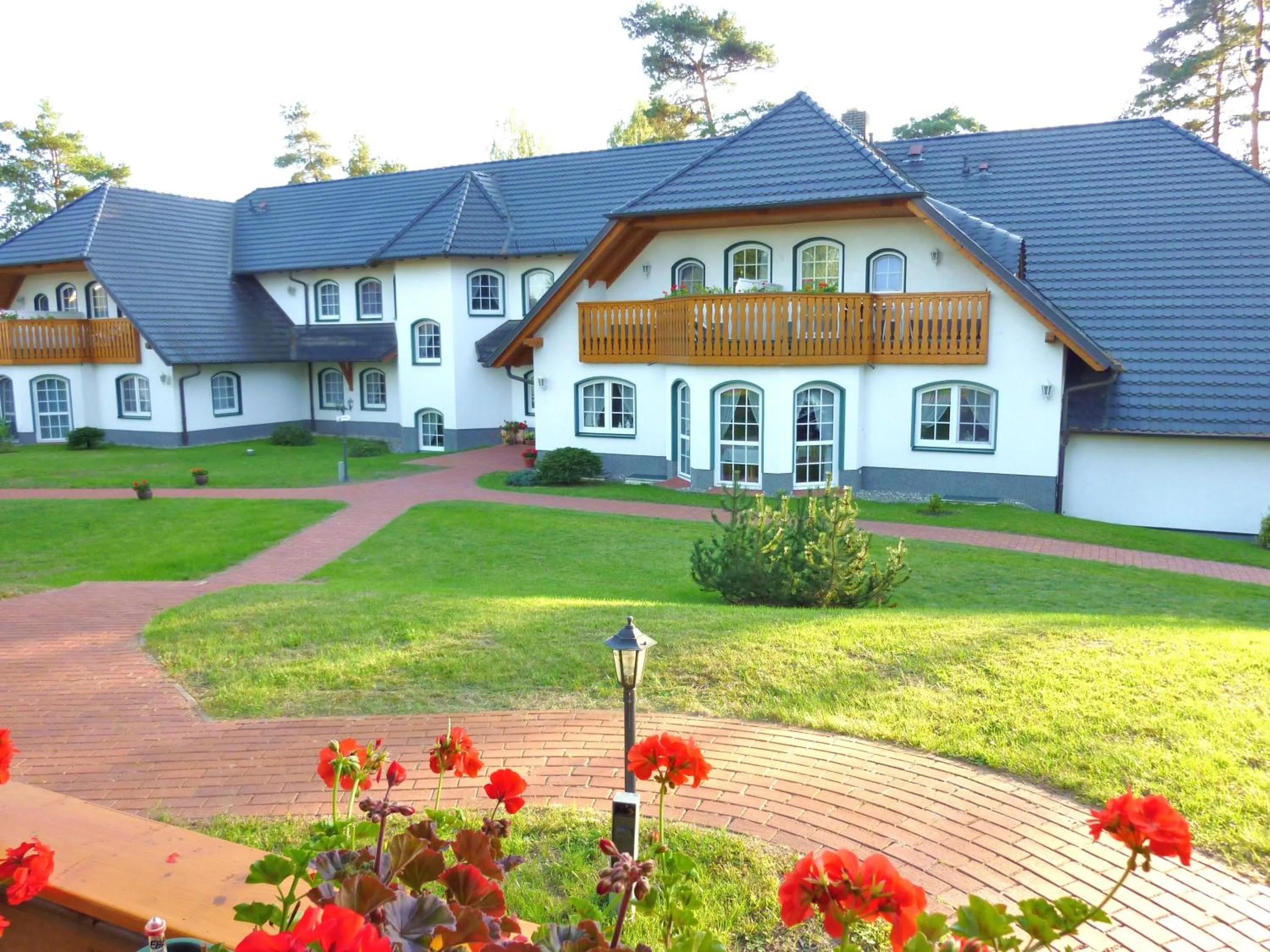 Facade/entrance in Landhaus Müritzgarten Hotel garni