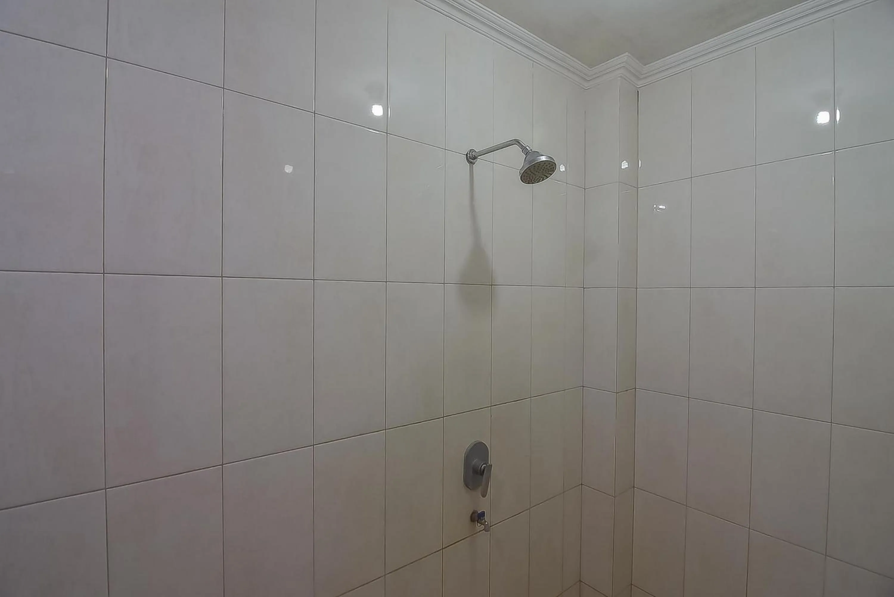 Bathroom in RedDoorz near IPDN 2