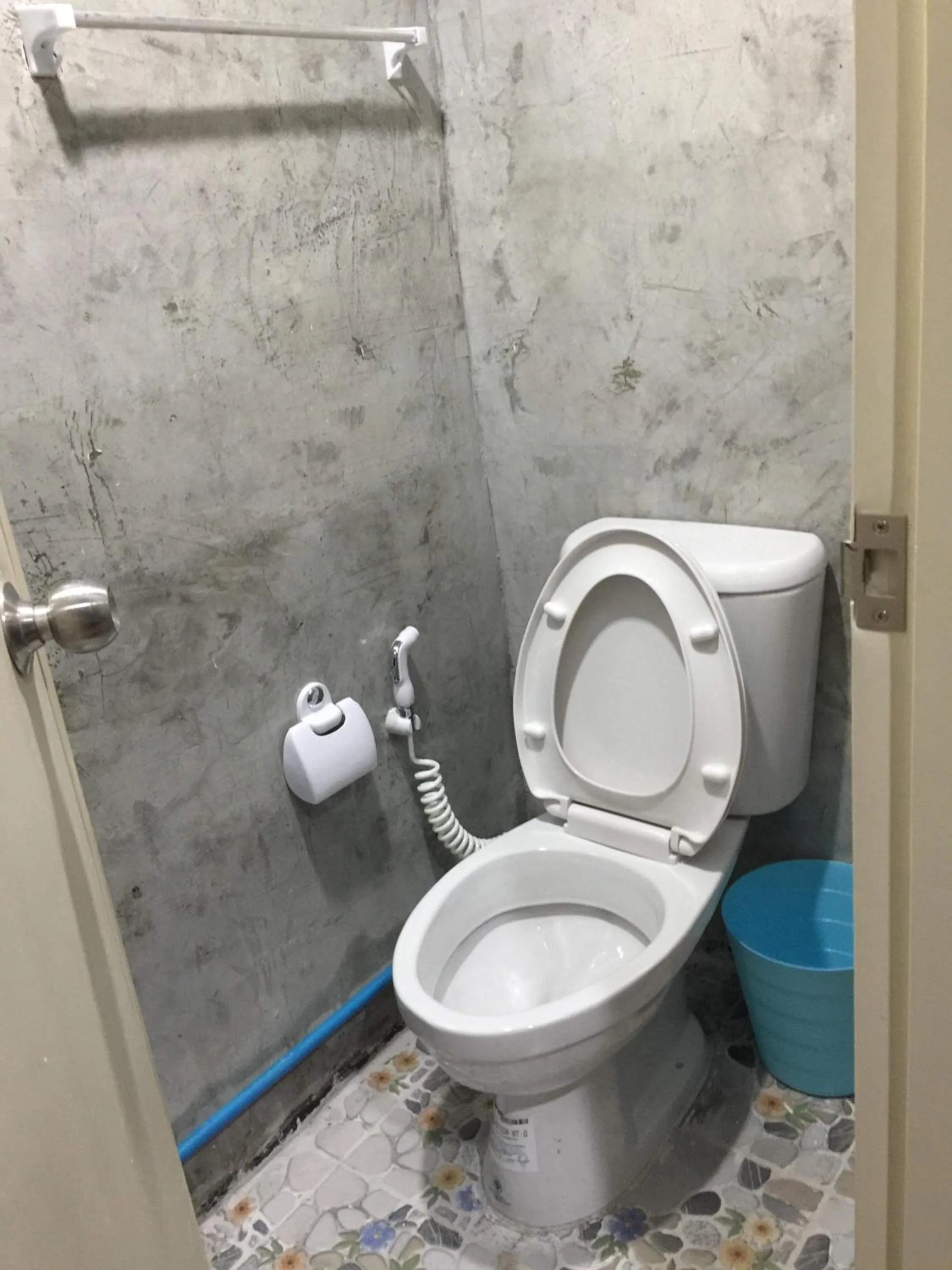 Toilet in SMILE HOME GUESTHOUSE