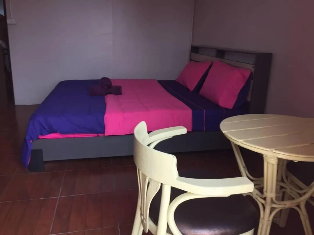 Dining area, Bed in SMILE HOME GUESTHOUSE