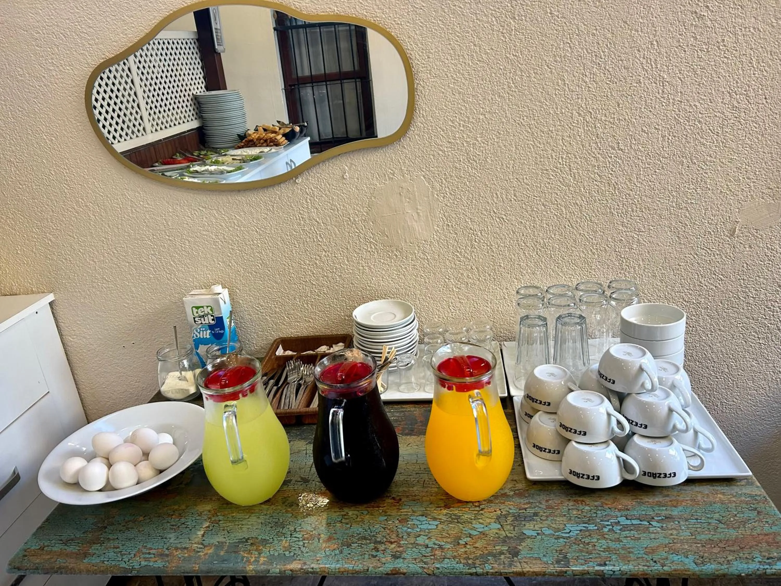 Food and drinks in OttomanZade