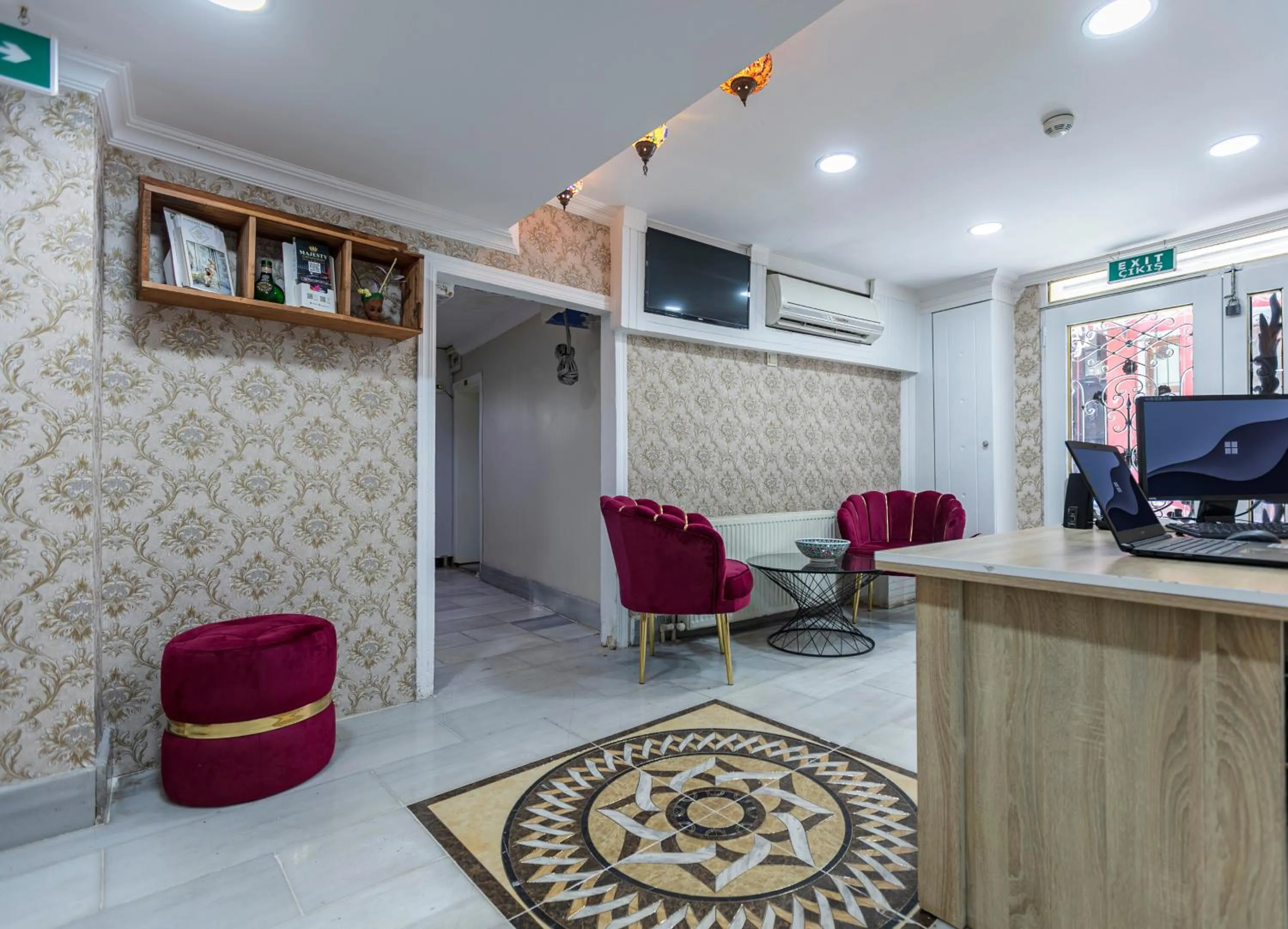 Lobby or reception in OttomanZade