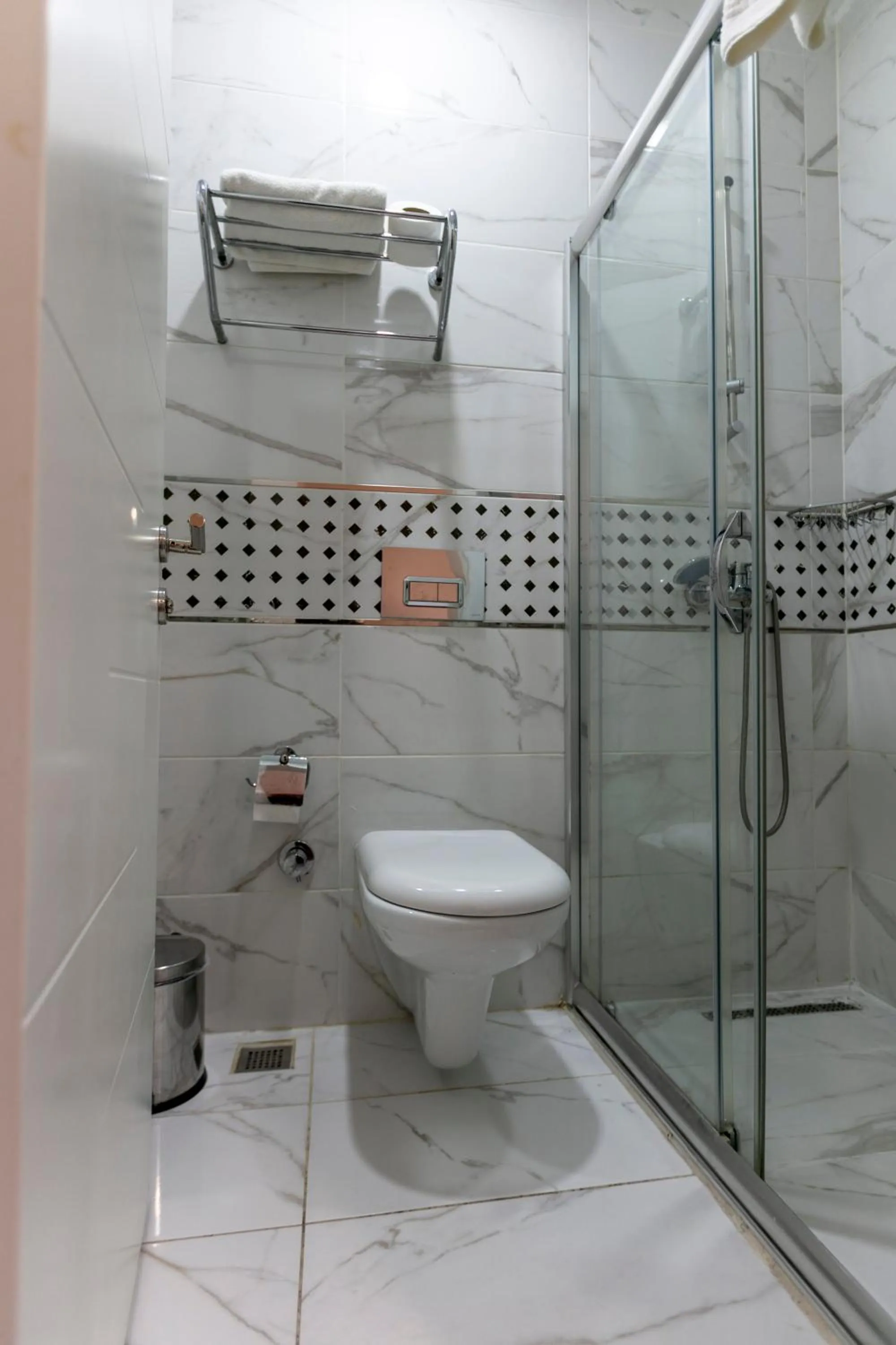 Toilet in OttomanZade