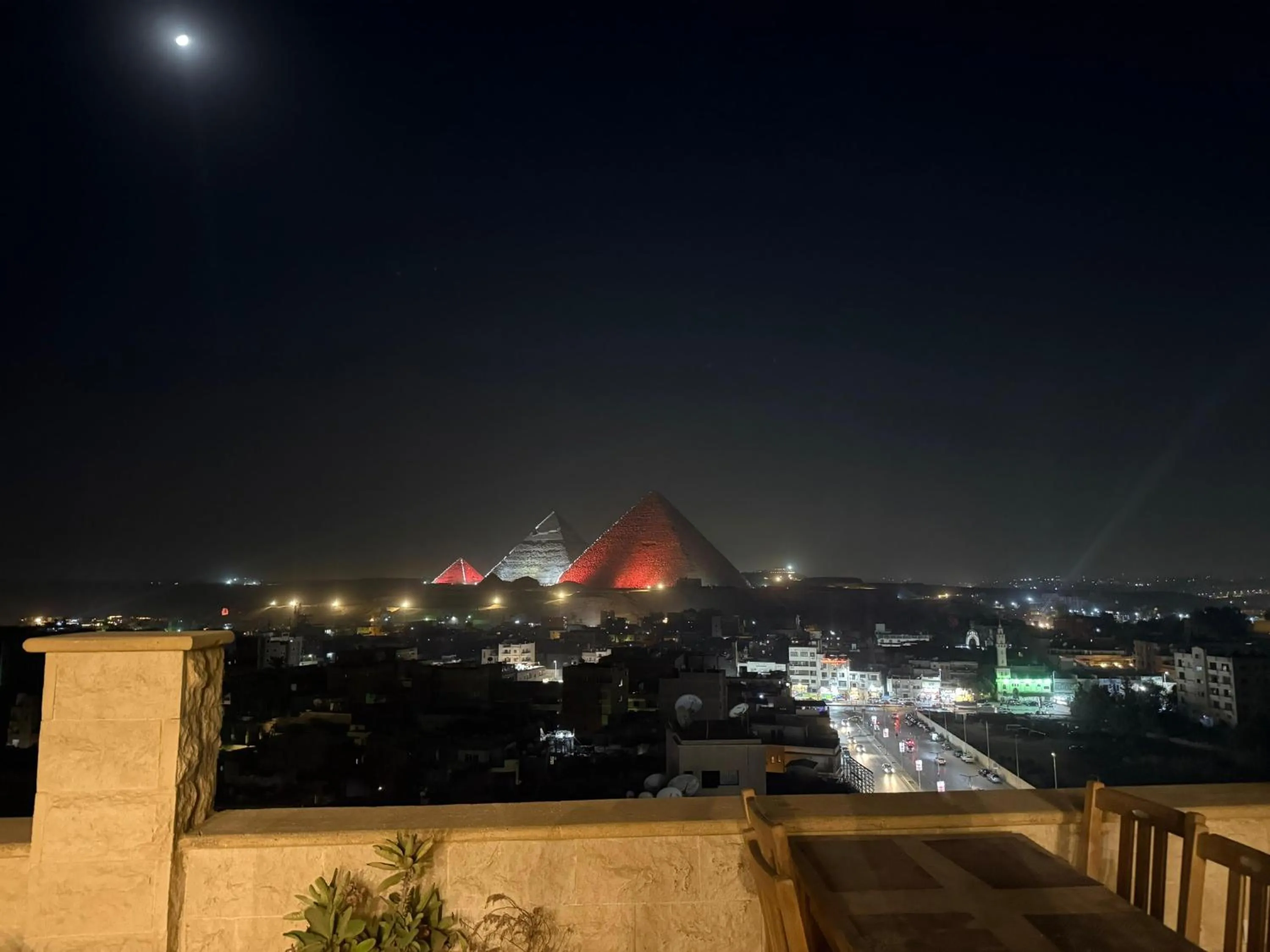 Eco green pyramids hotel