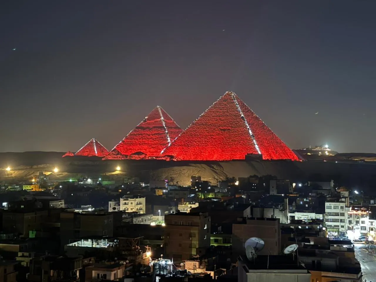 Eco green pyramids hotel