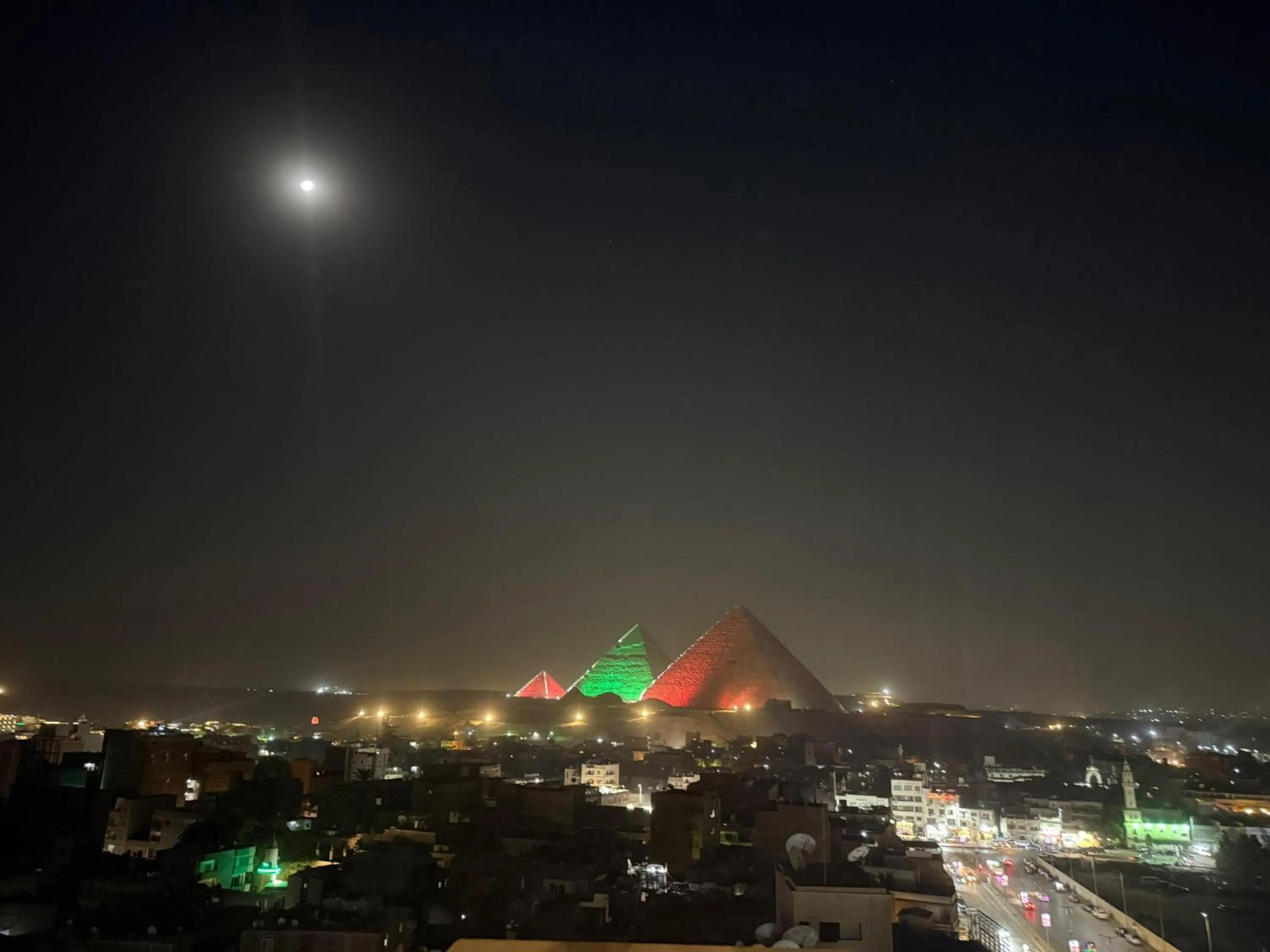 Eco green pyramids hotel