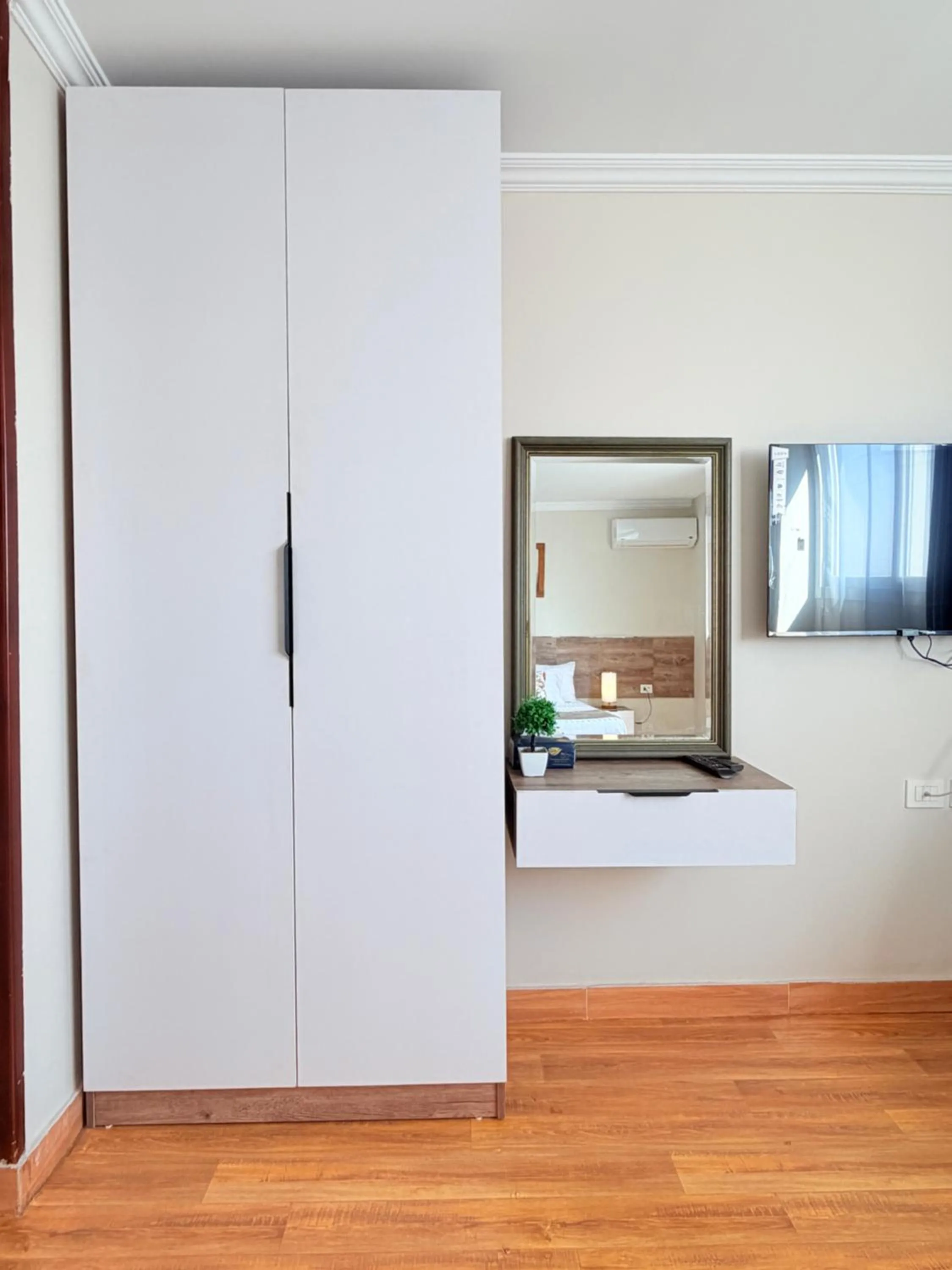 wardrobe in Eco green pyramids hotel