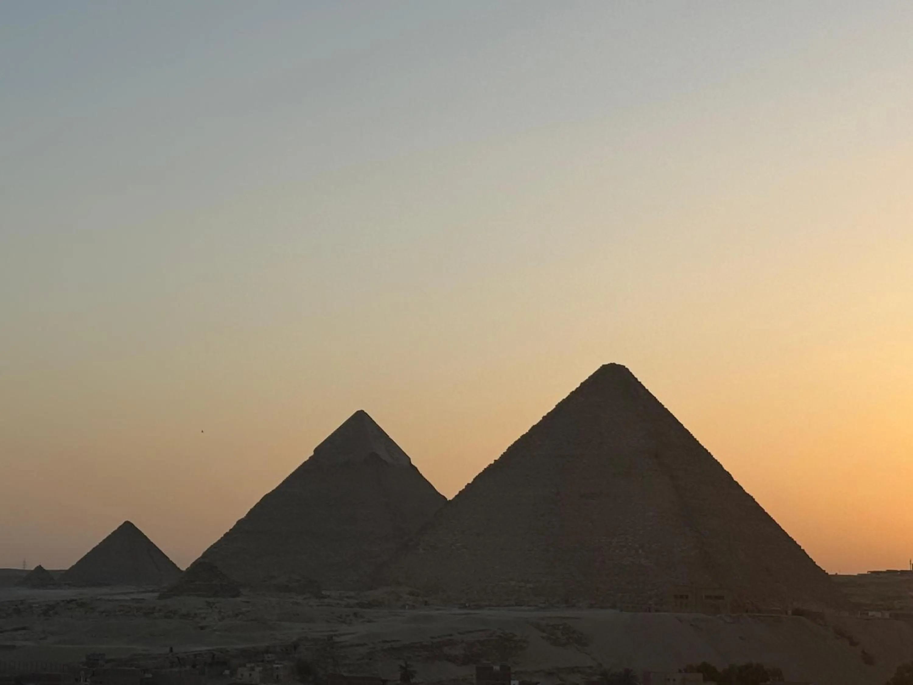 Eco green pyramids hotel