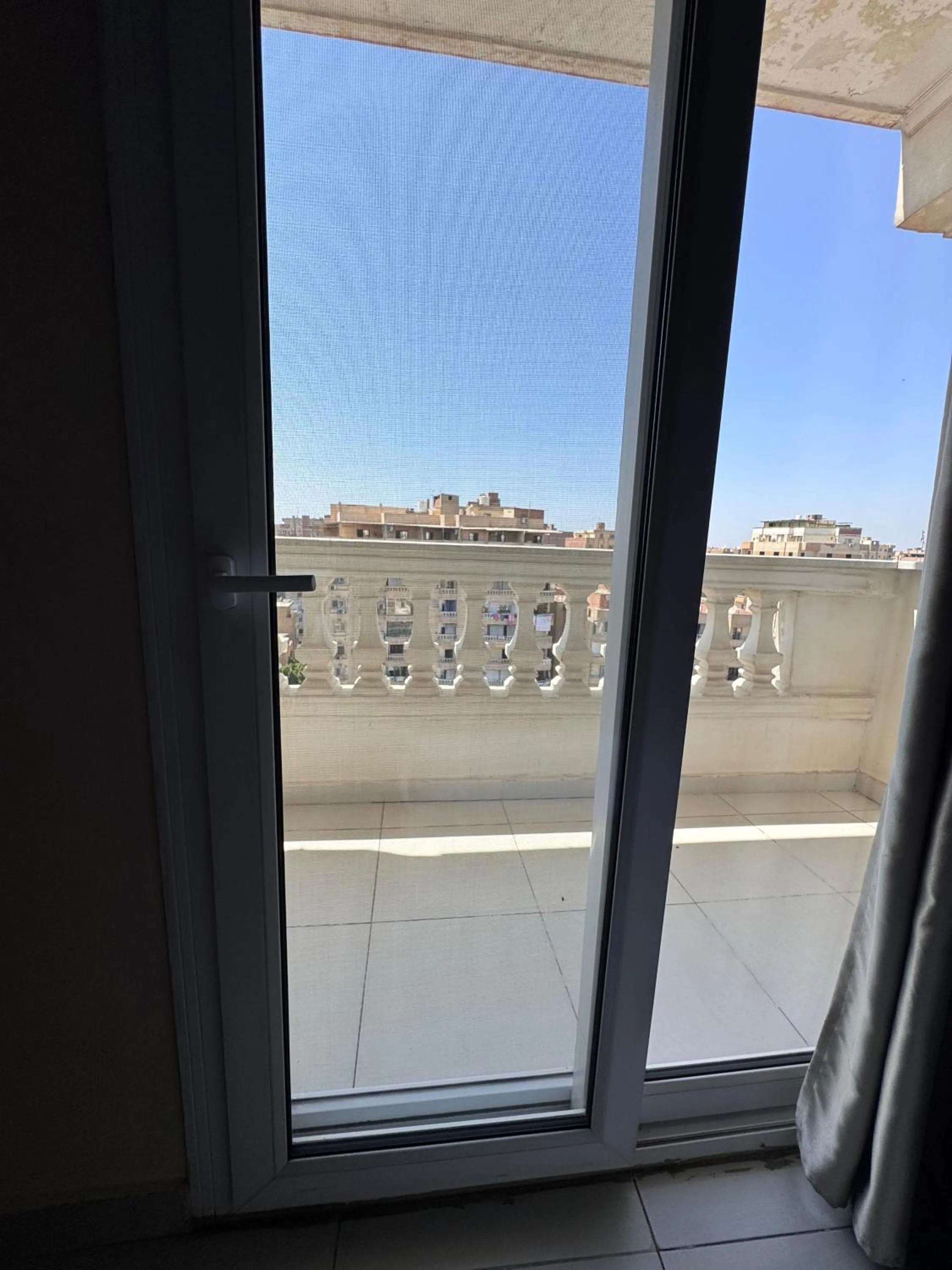 Day in PYRAMIDS TOWER Inn