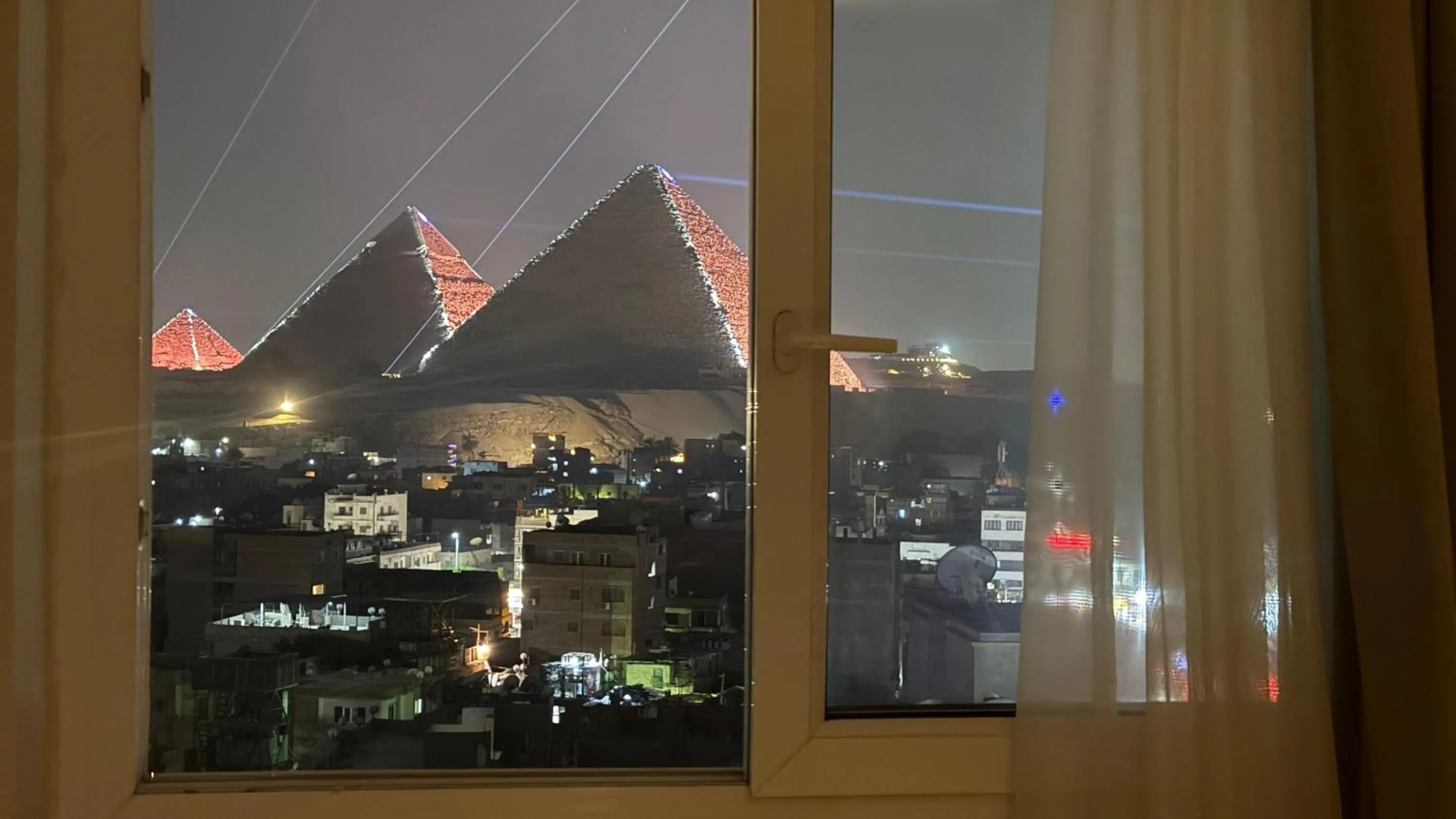 Eco green pyramids hotel