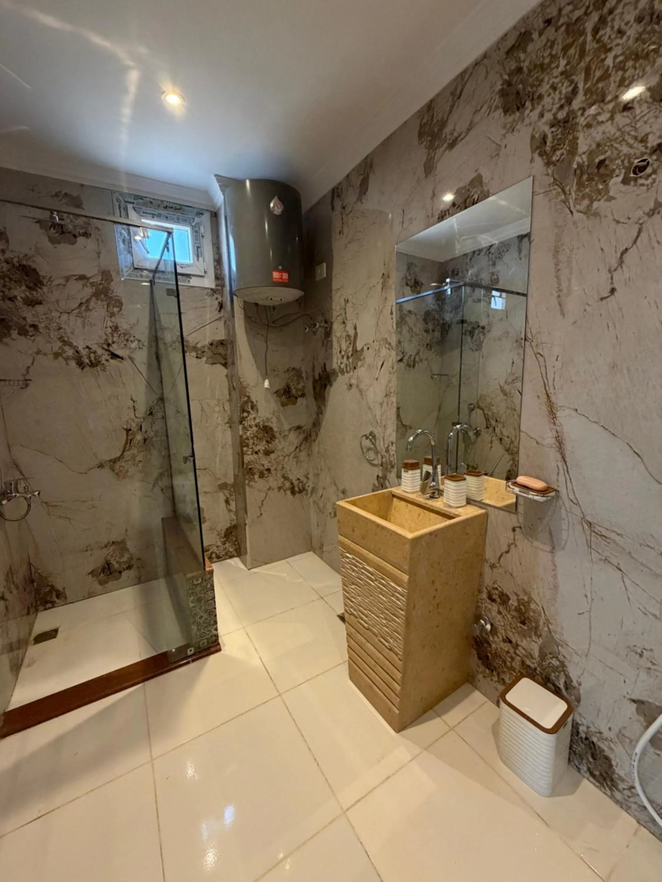 Eco green pyramids hotel