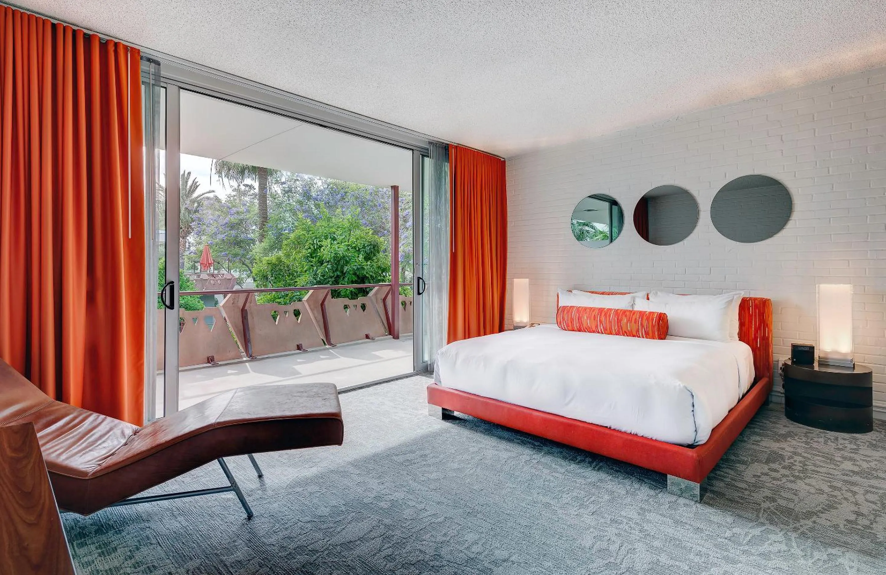 Balcony/Terrace, Bed in Hotel Valley Ho