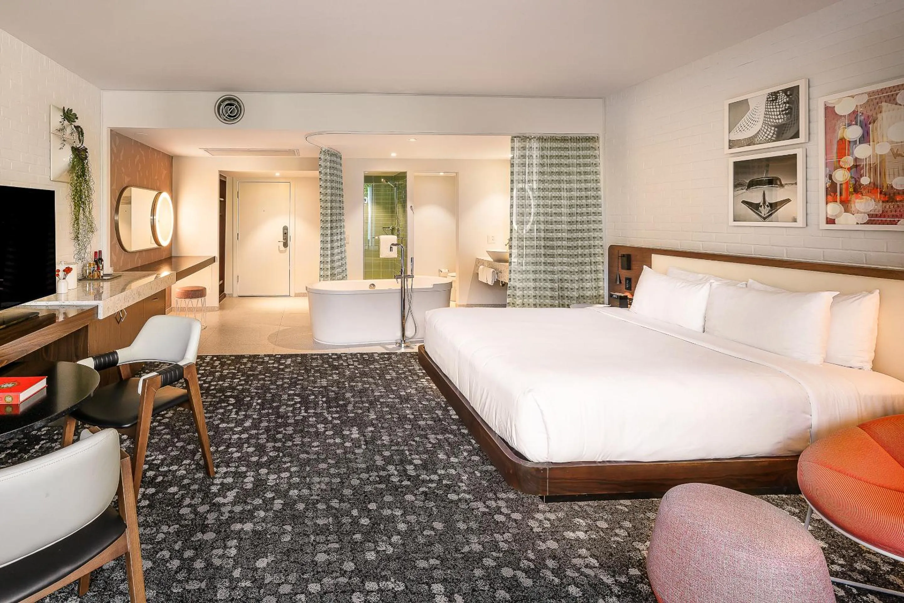 Bed in Hotel Valley Ho