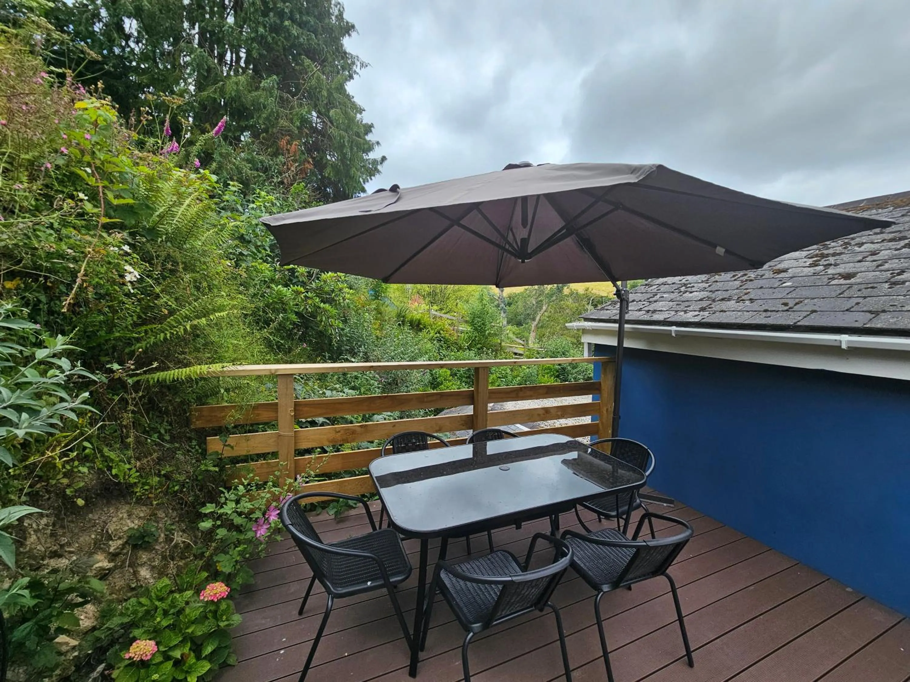 Patio in Trengilly Wartha Inn