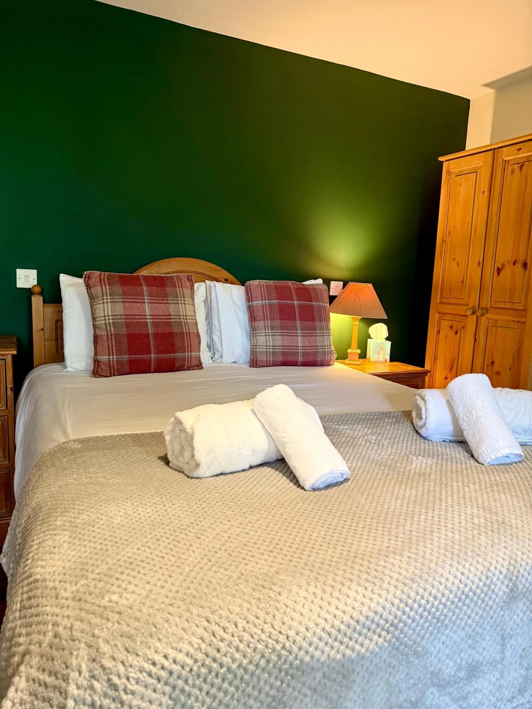 Bedroom, Bed in Trengilly Wartha Inn