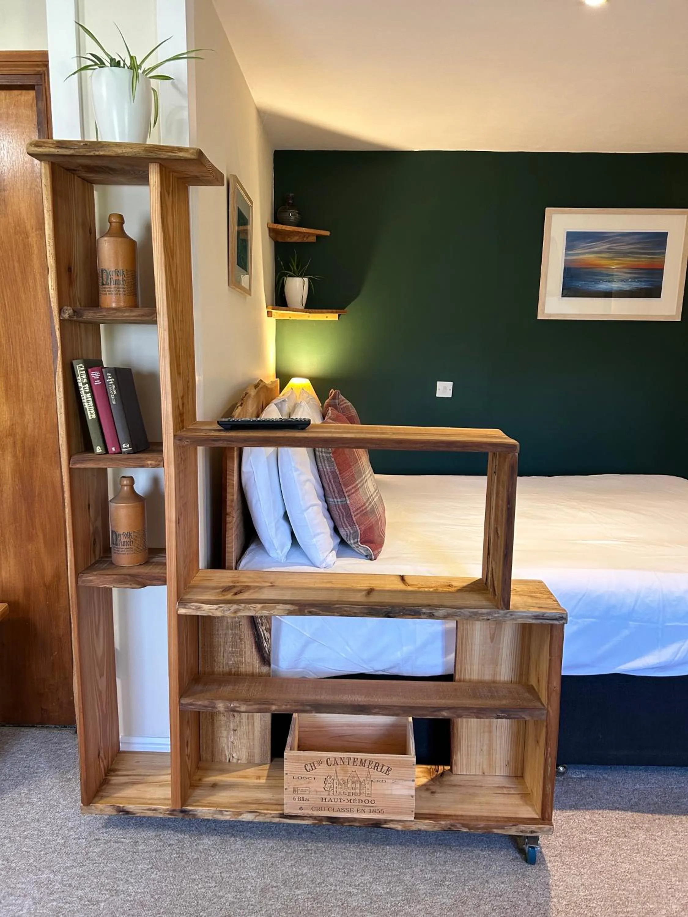 Bed in Trengilly Wartha Inn