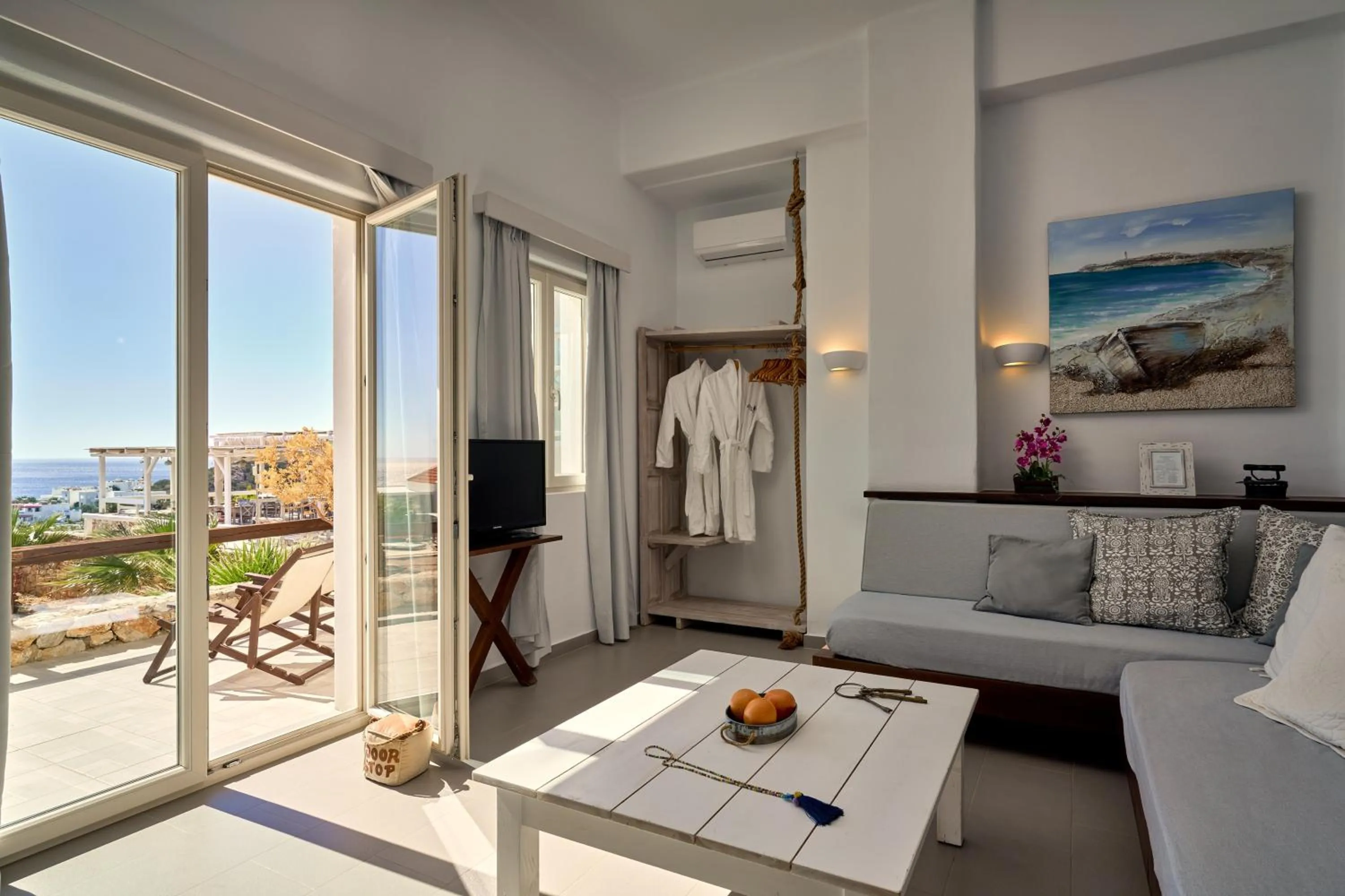 TV and multimedia in Althea Boutique Hotel - Adults Only