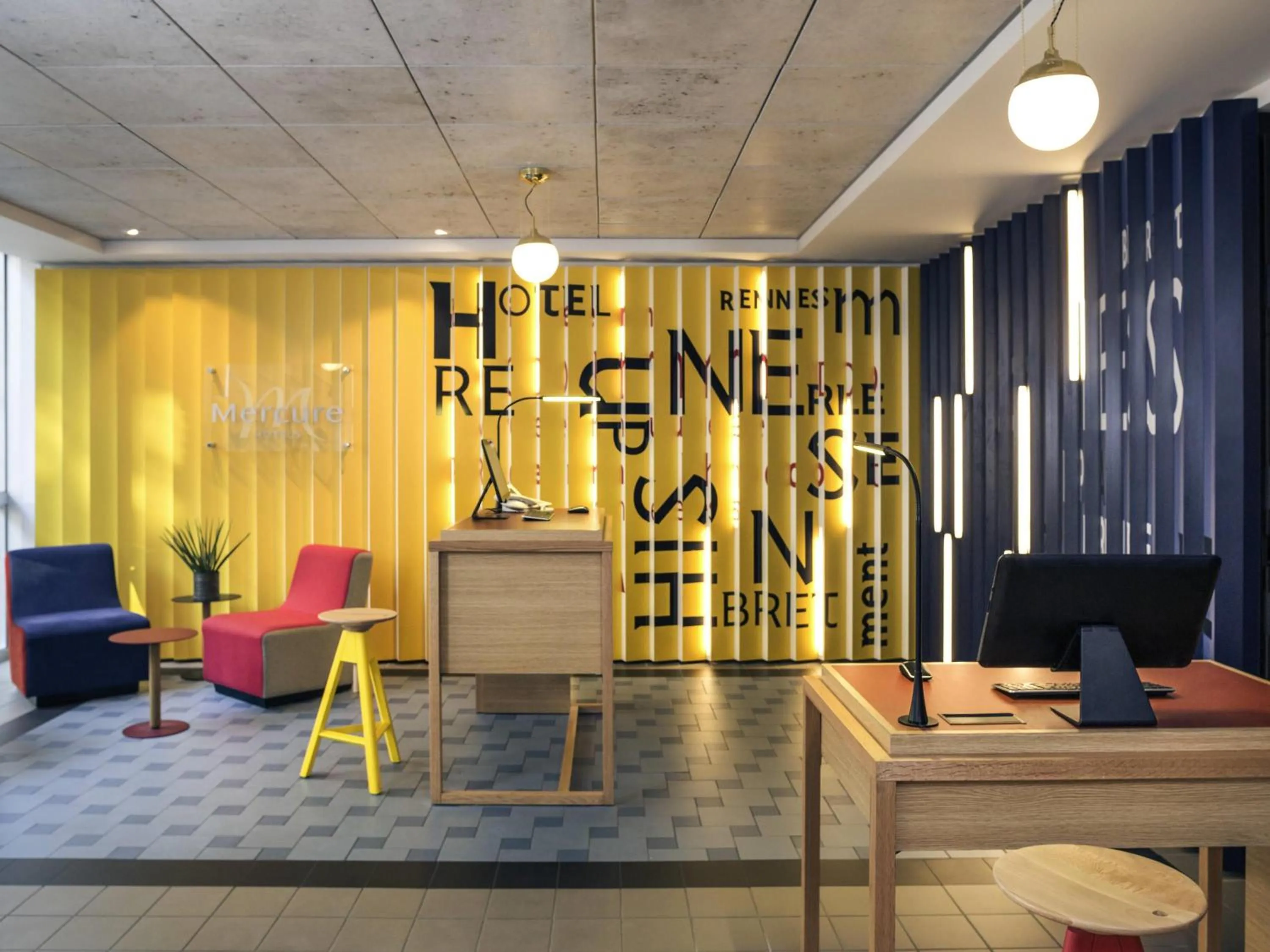 Property building in Mercure Rennes Centre Parlement