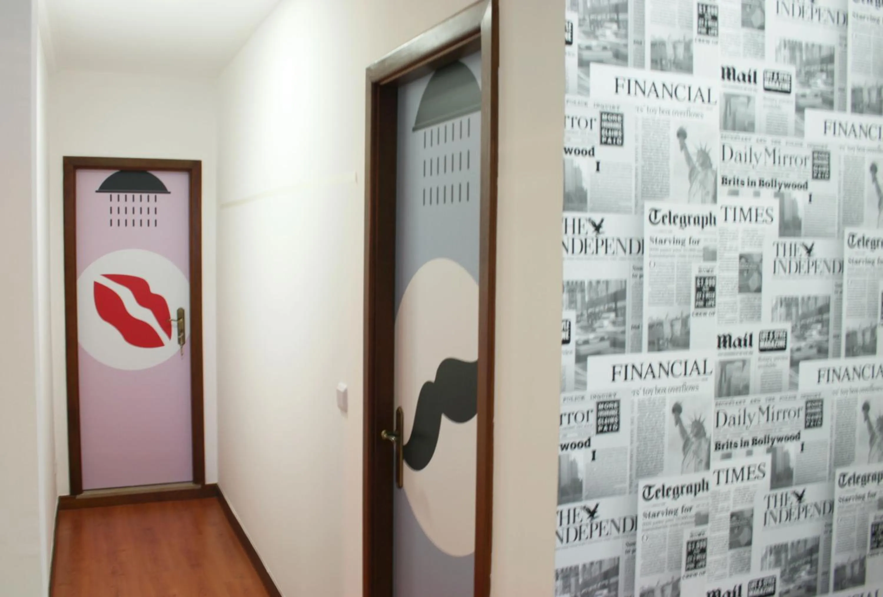 Shower in Hostel 2300 Thomar