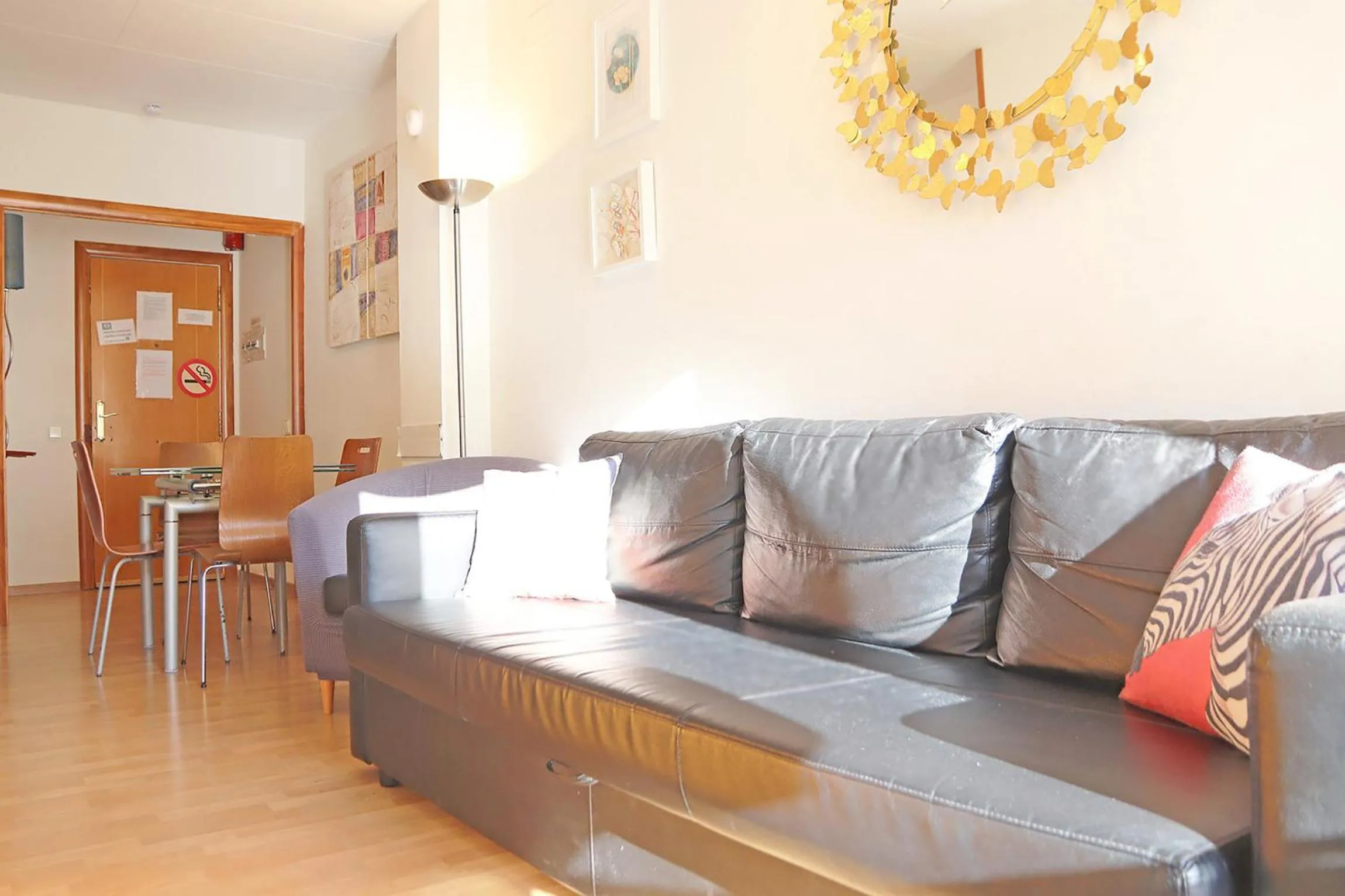 Living room in Bcn-rentals apartments in the Old town