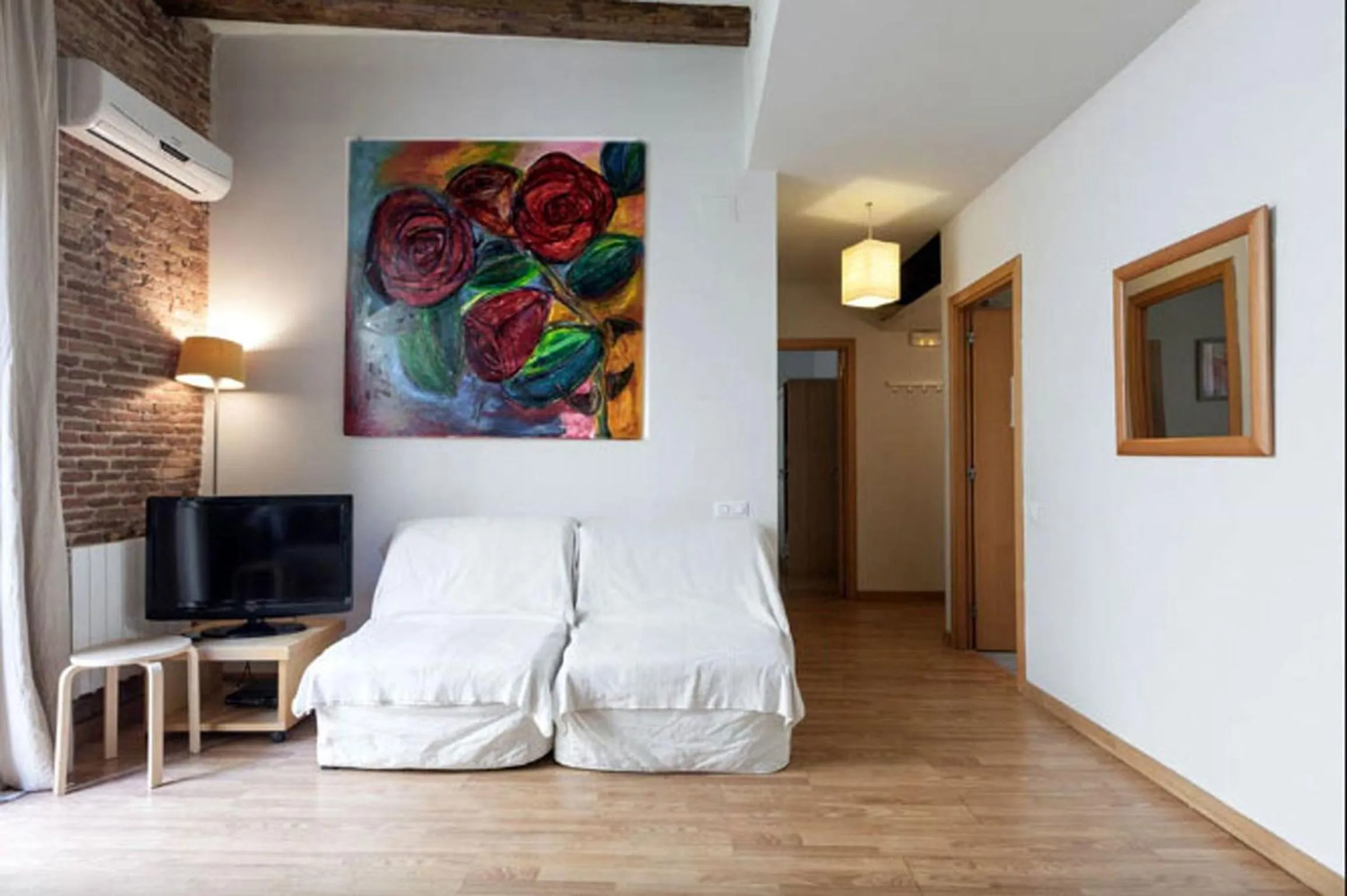 Decorative detail, Bed in Bcn-rentals apartments in the Old town