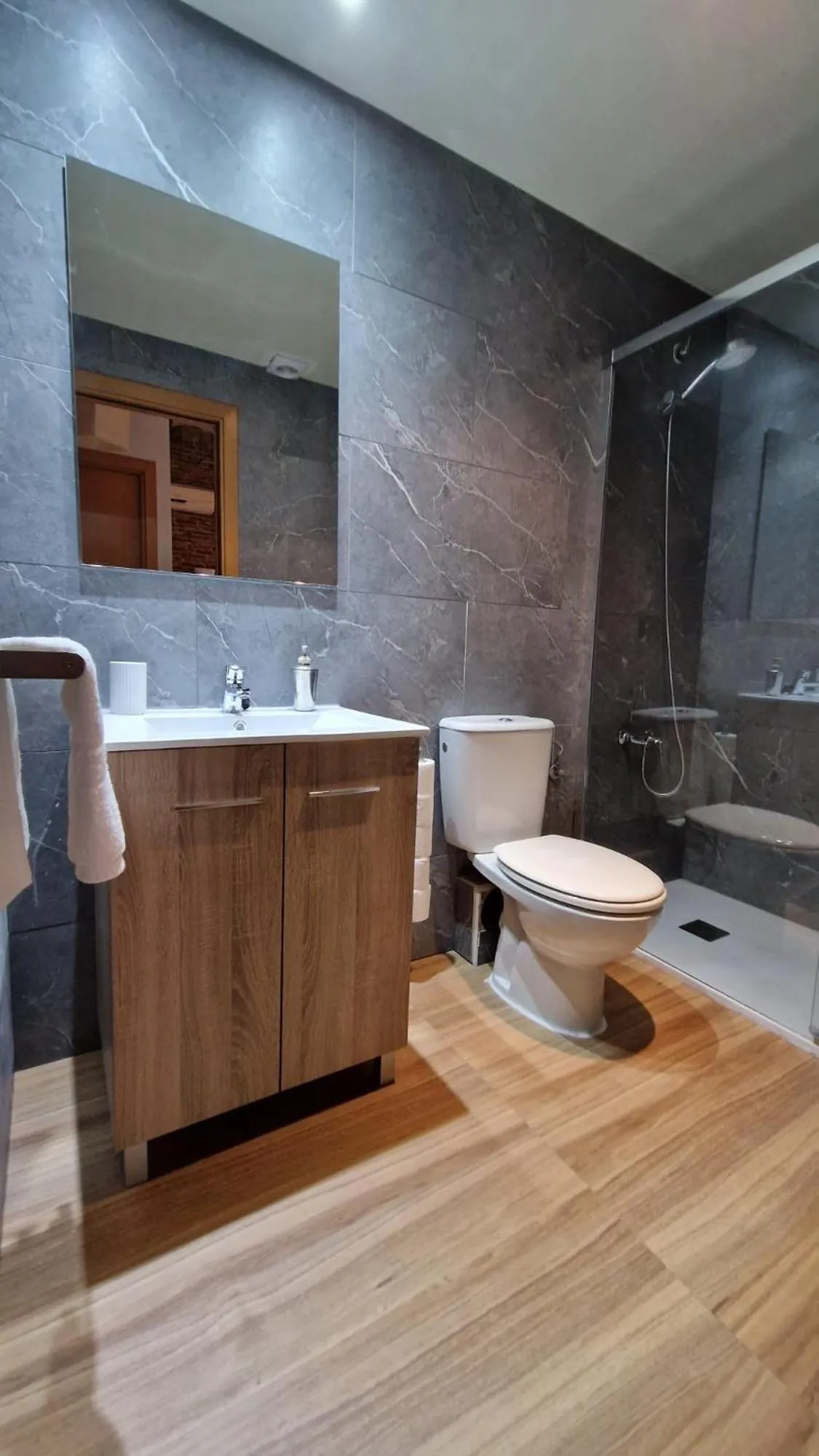 Toilet in Bcn-rentals apartments in the Old town