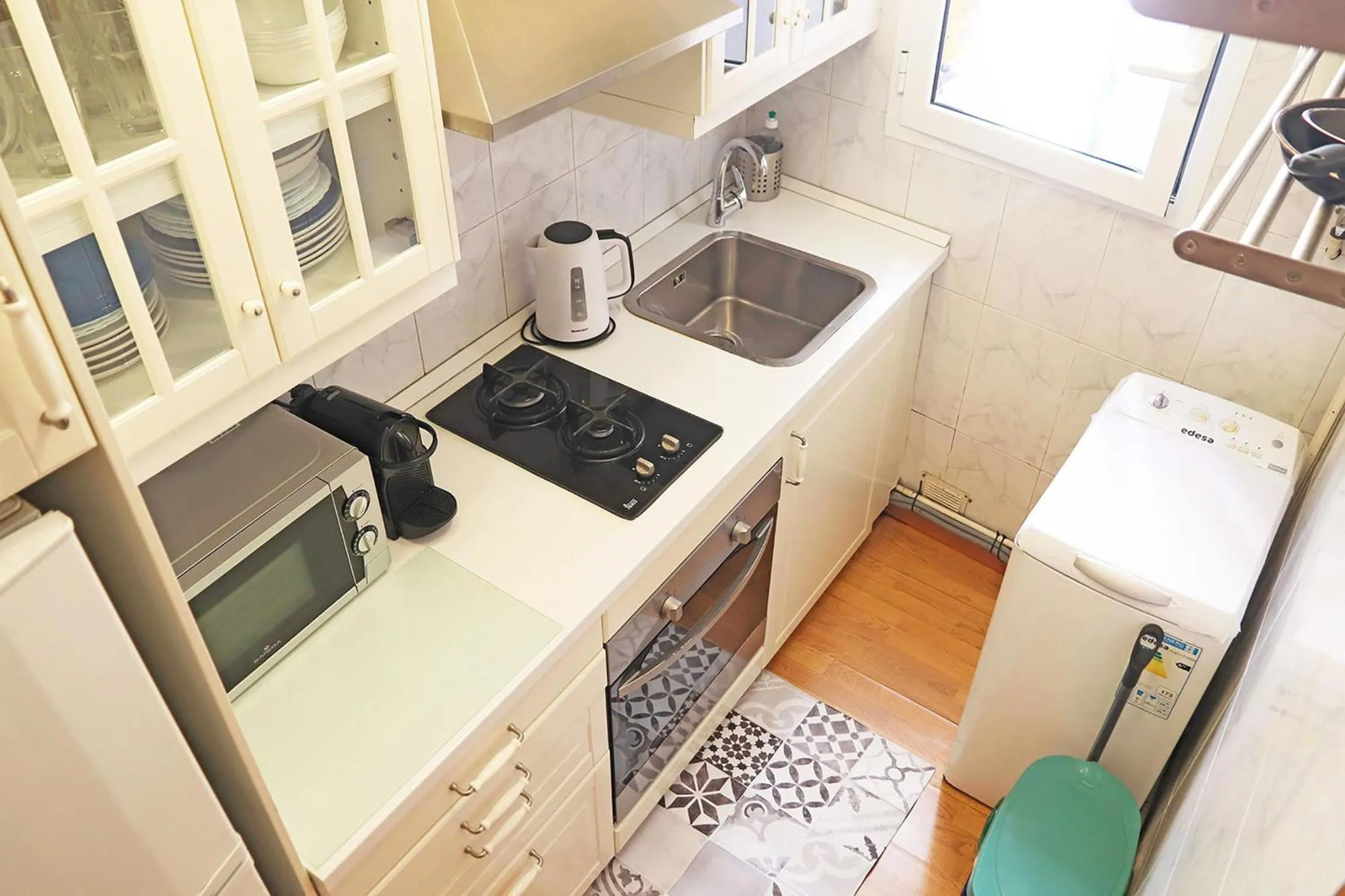Kitchen or kitchenette in Bcn-rentals apartments in the Old town